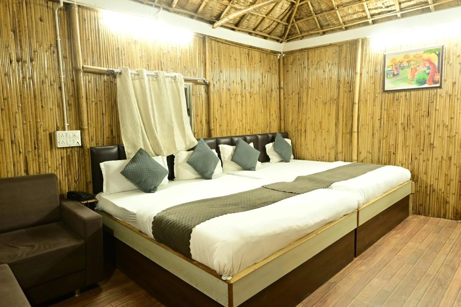 Bed in Hotel Happy Forest Inn