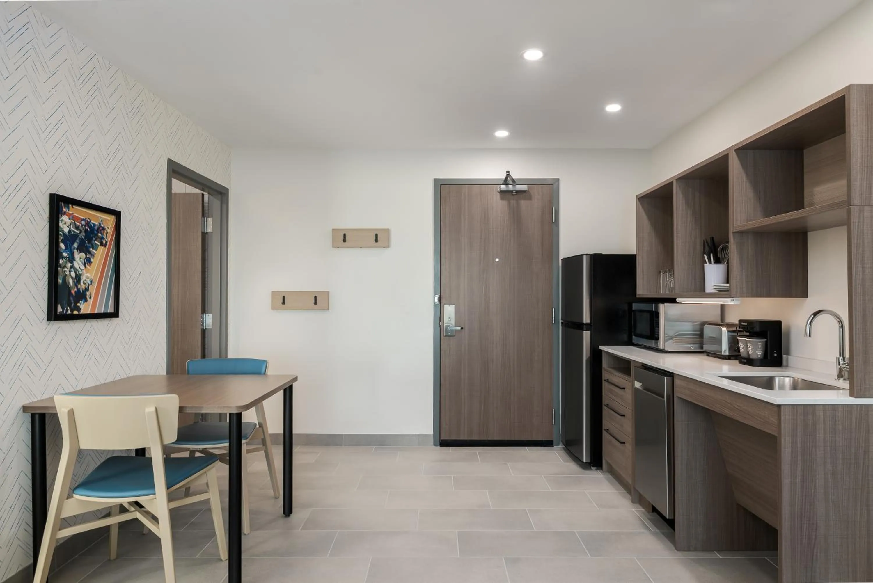 kitchen in Home2 Suites By Hilton Riverview Tampa
