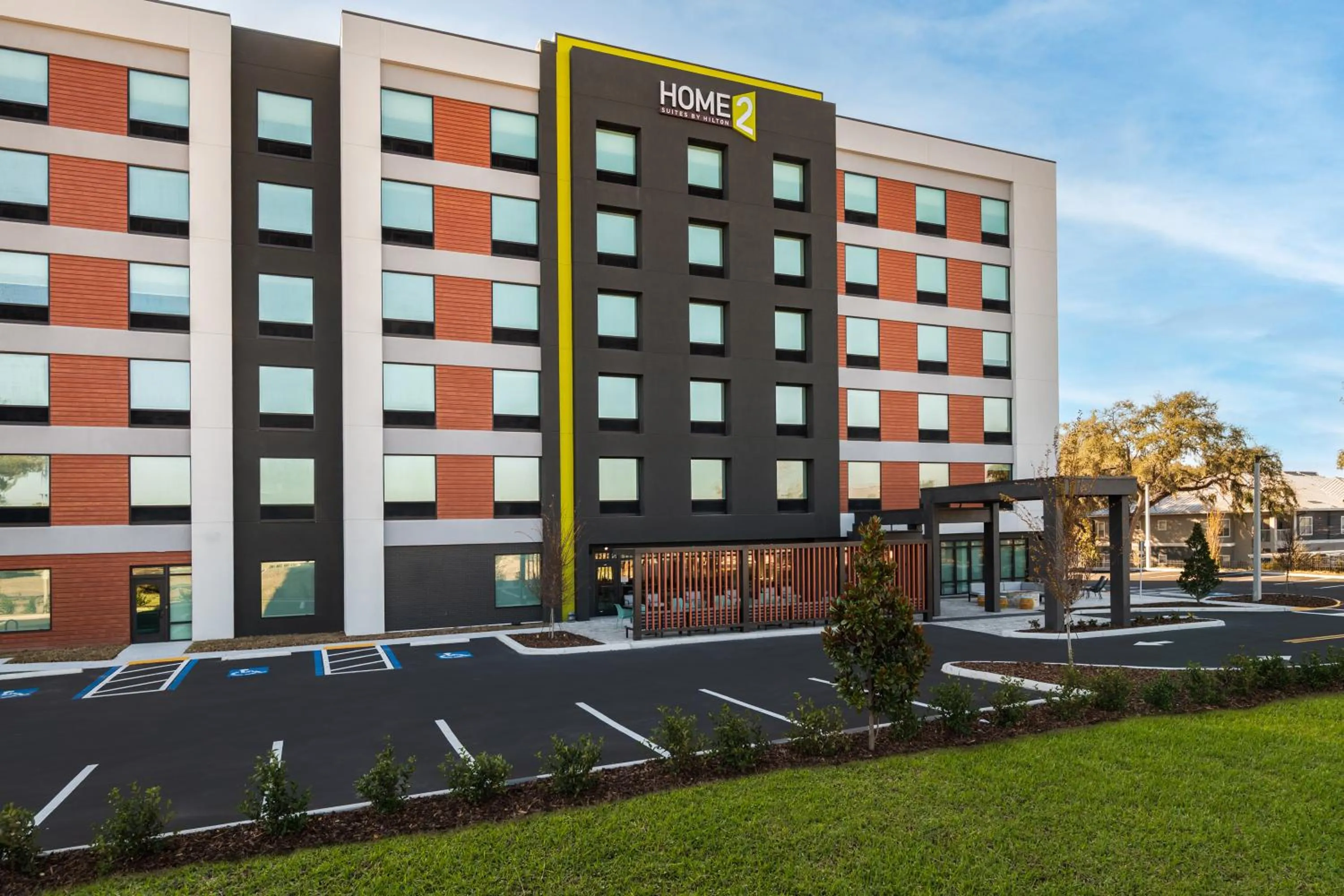 Property building in Home2 Suites By Hilton Riverview Tampa