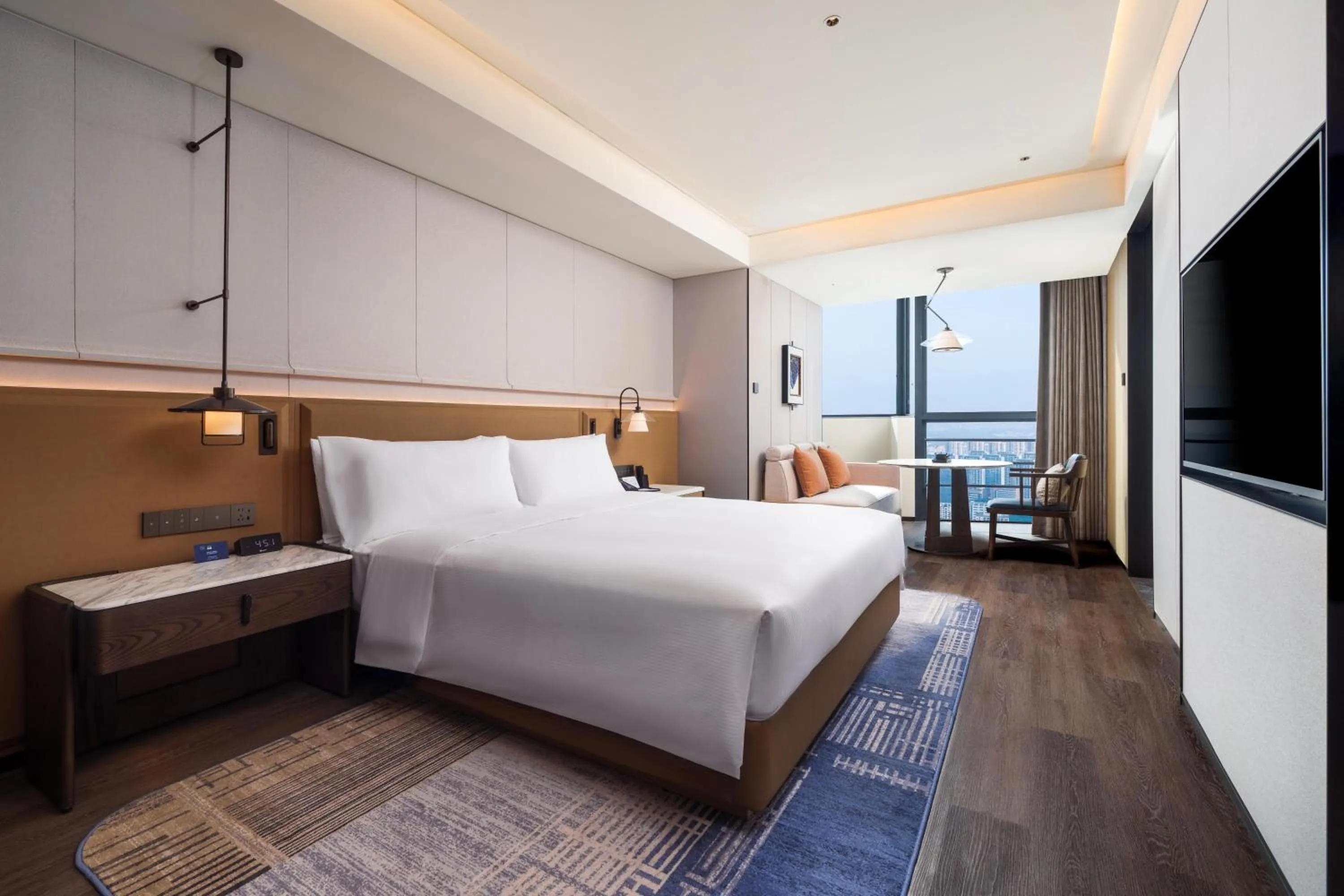 King Room with River View in DoubleTree by Hilton Zhangzhou