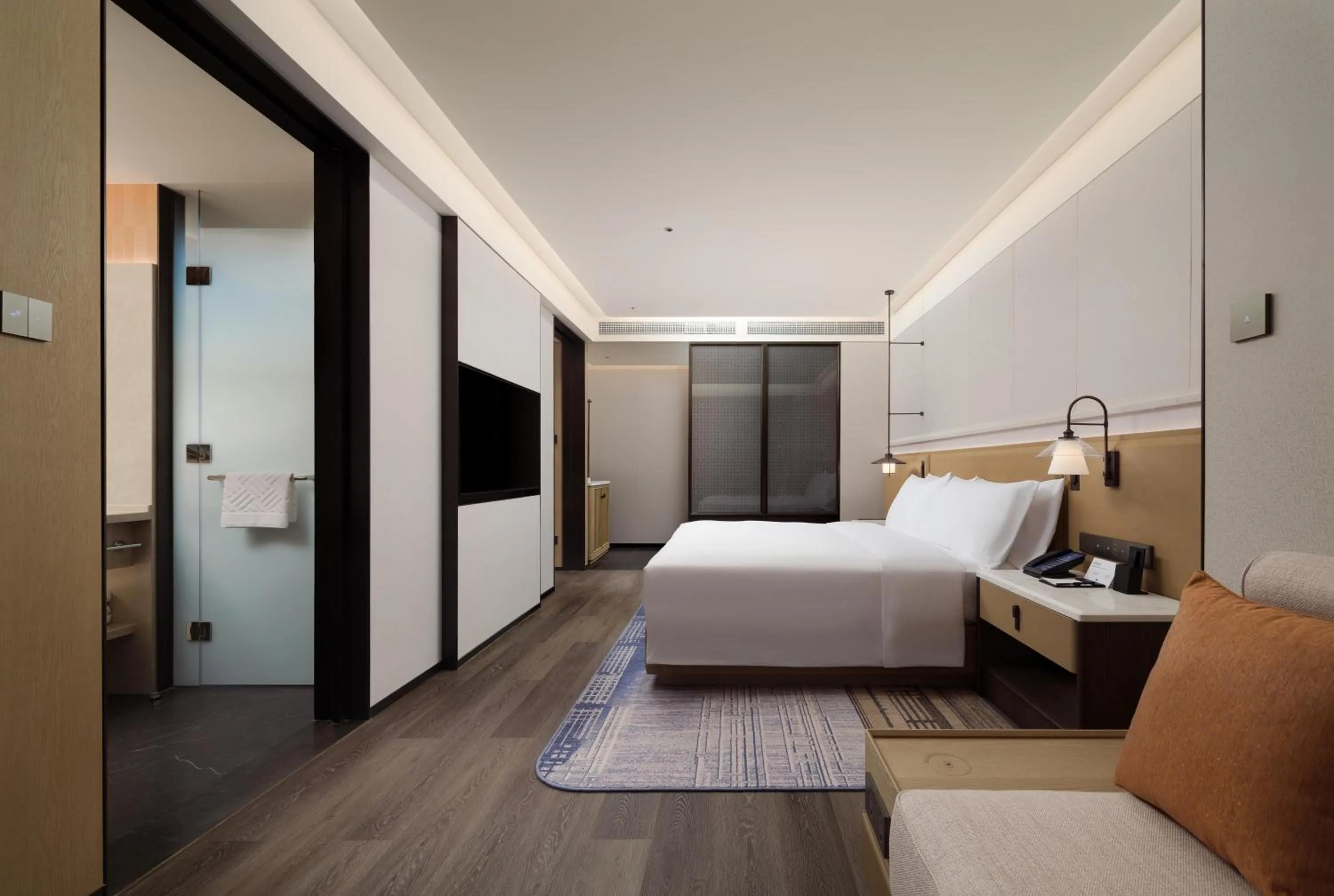 Deluxe King Room in DoubleTree by Hilton Zhangzhou