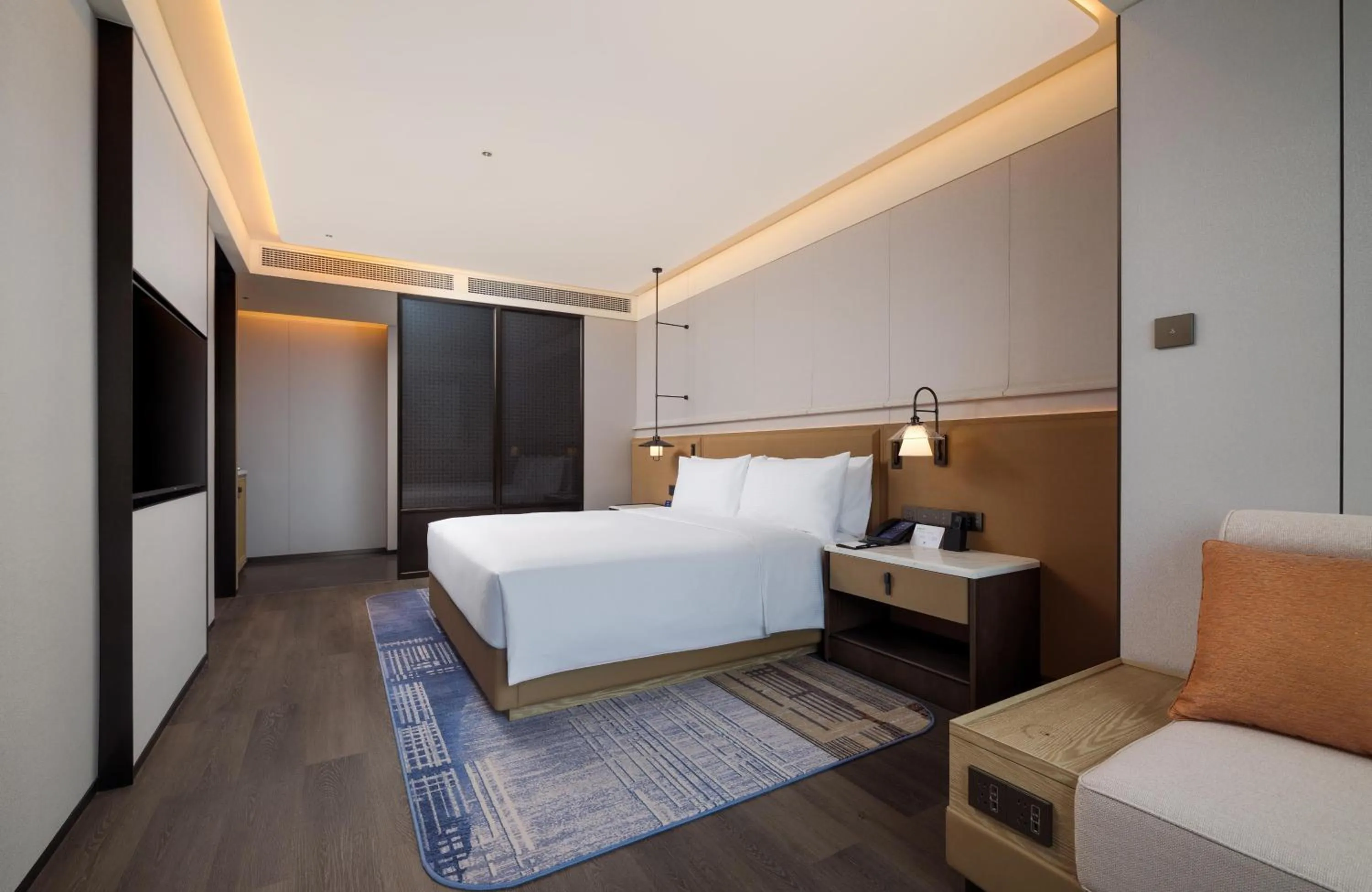 King Guest Room in DoubleTree by Hilton Zhangzhou