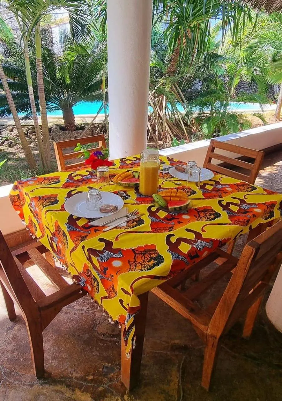 Breakfast in Simba House