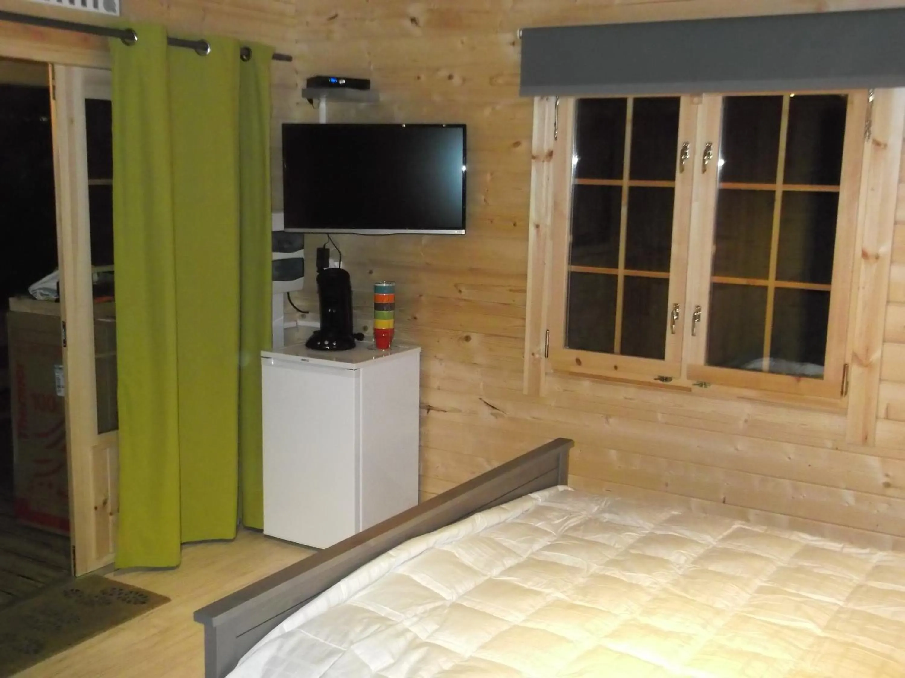 Night, Bed in Bergeveaux