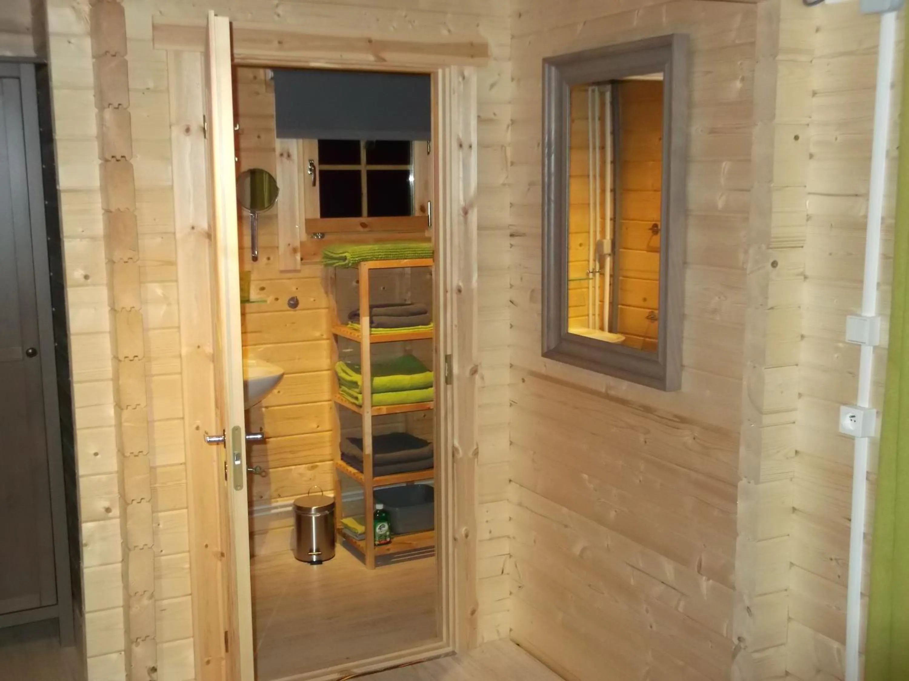 Bathroom in Bergeveaux