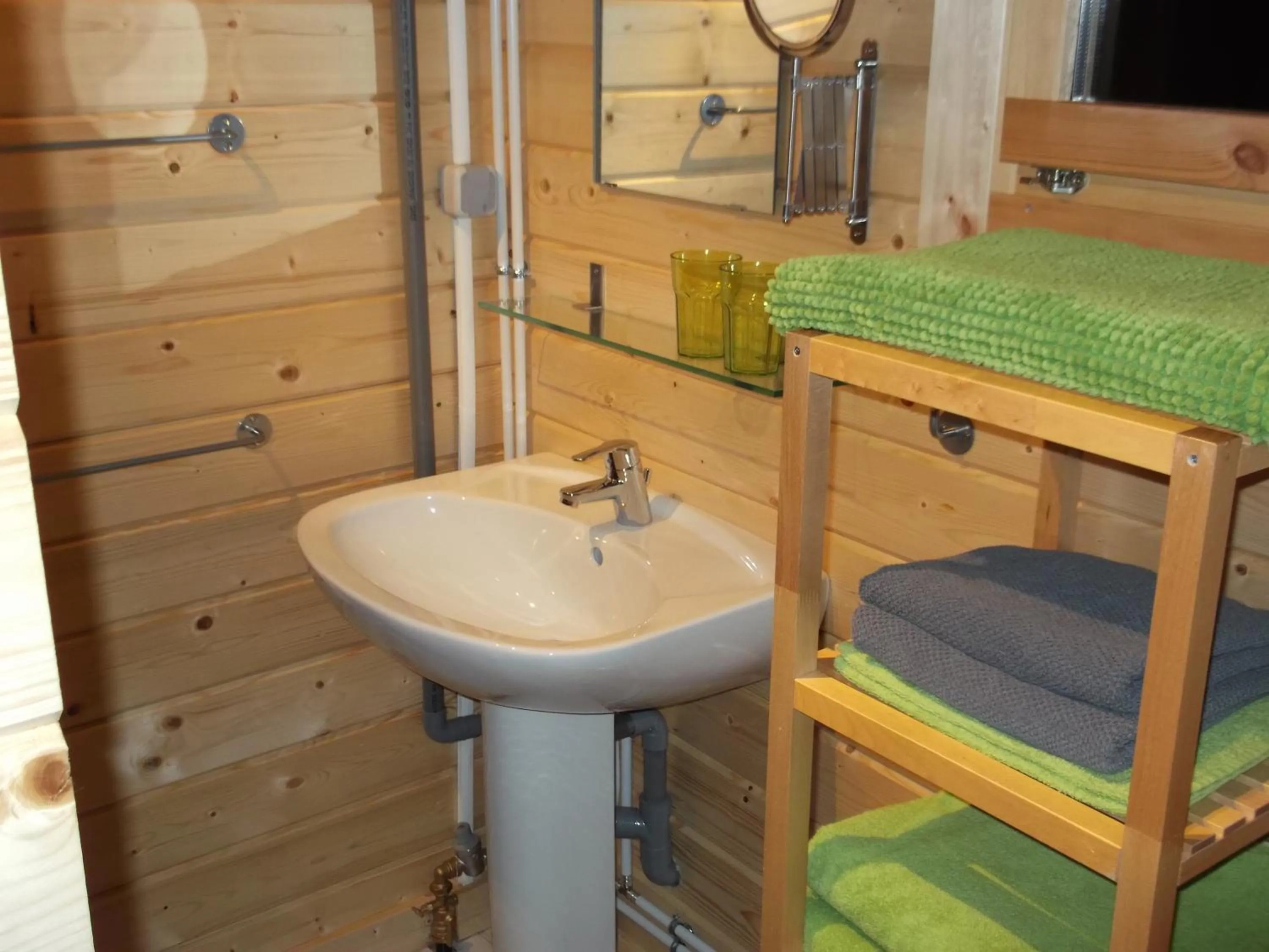 Bathroom in Bergeveaux