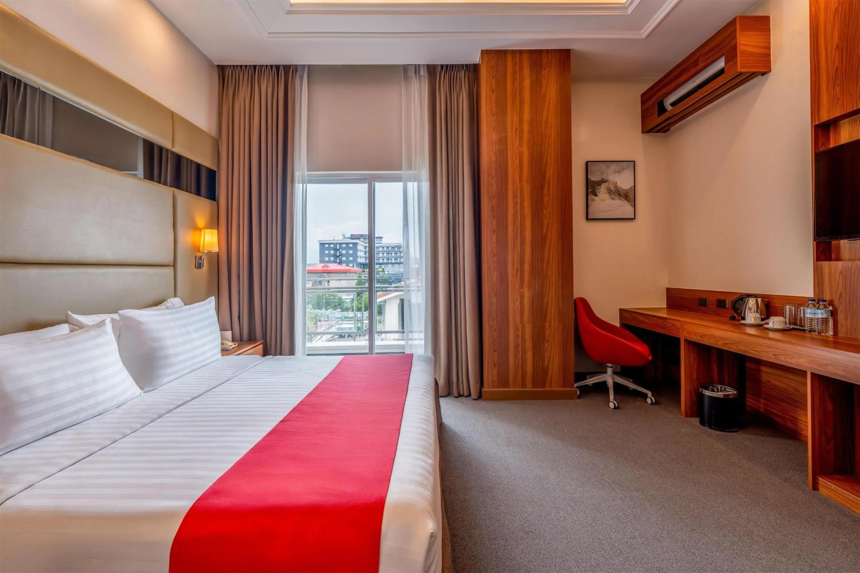 Bedroom, Bed in Best Western Plus Hotel Subic