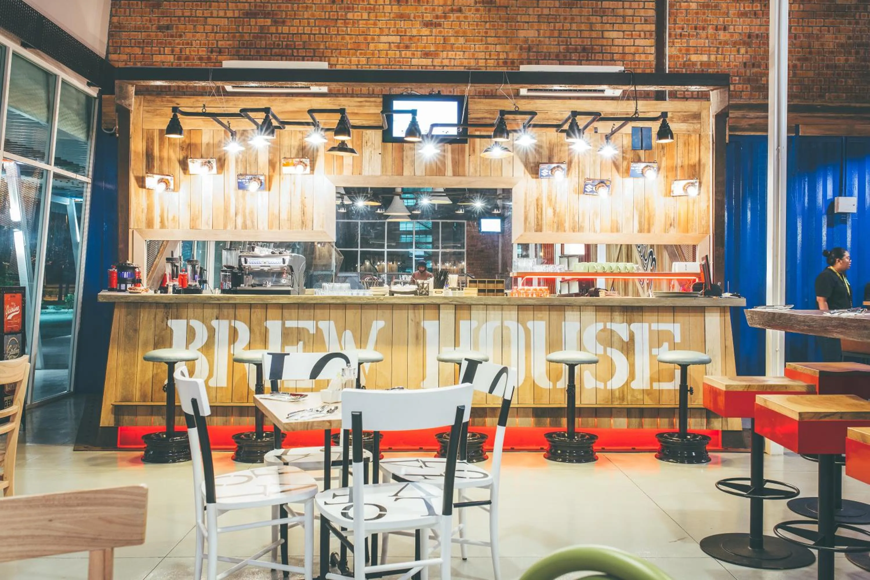 Restaurant/places to eat in Dash Box Hotel Cyberjaya