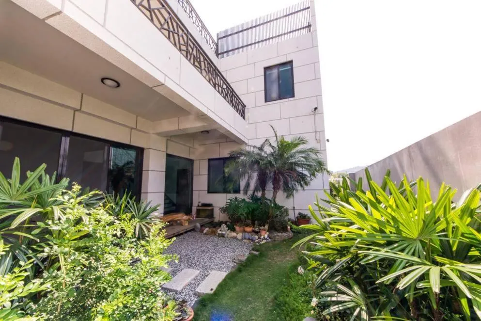 Facade/entrance in First Quality B&B