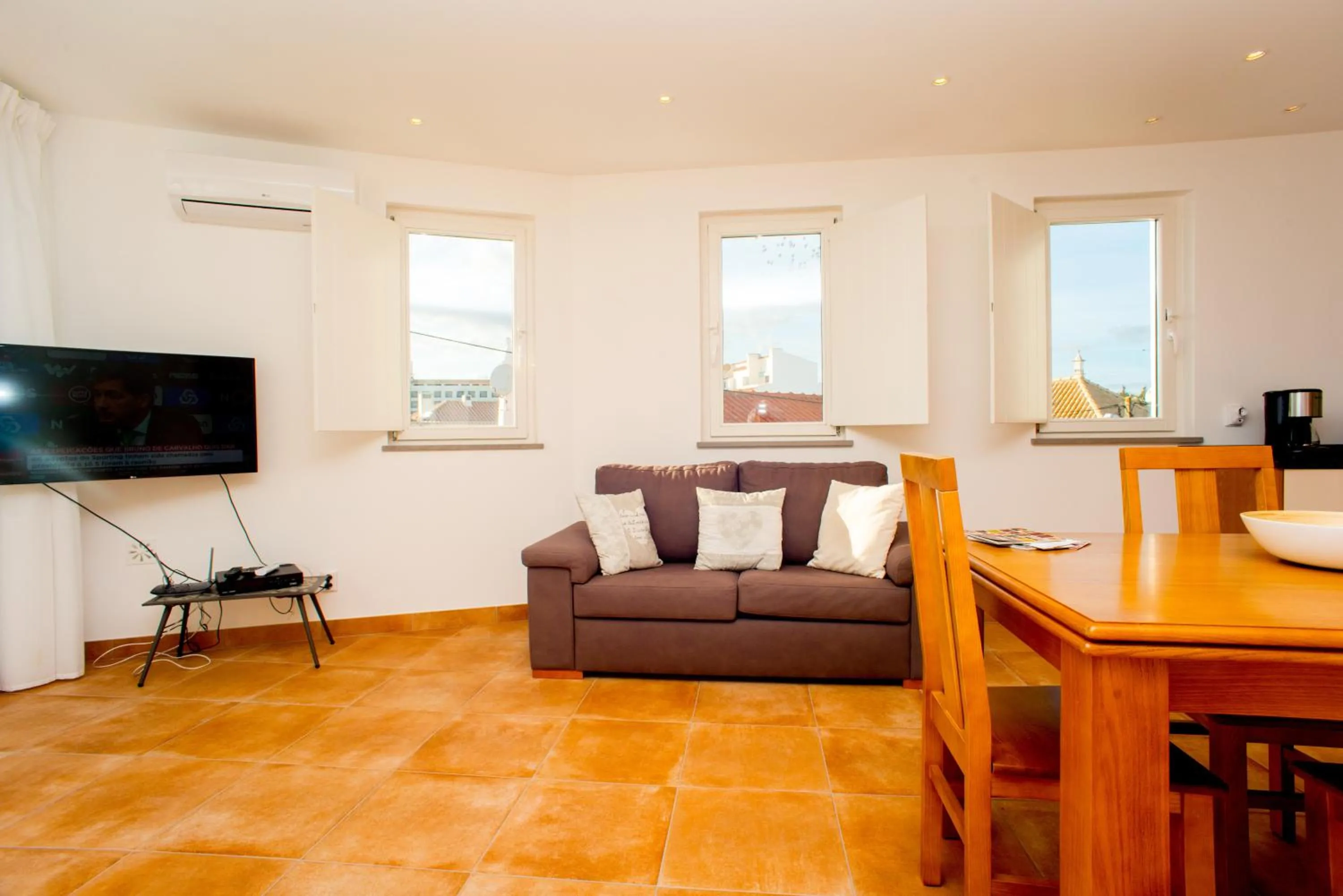 TV and multimedia in Casa Lopes by ALGARTUR