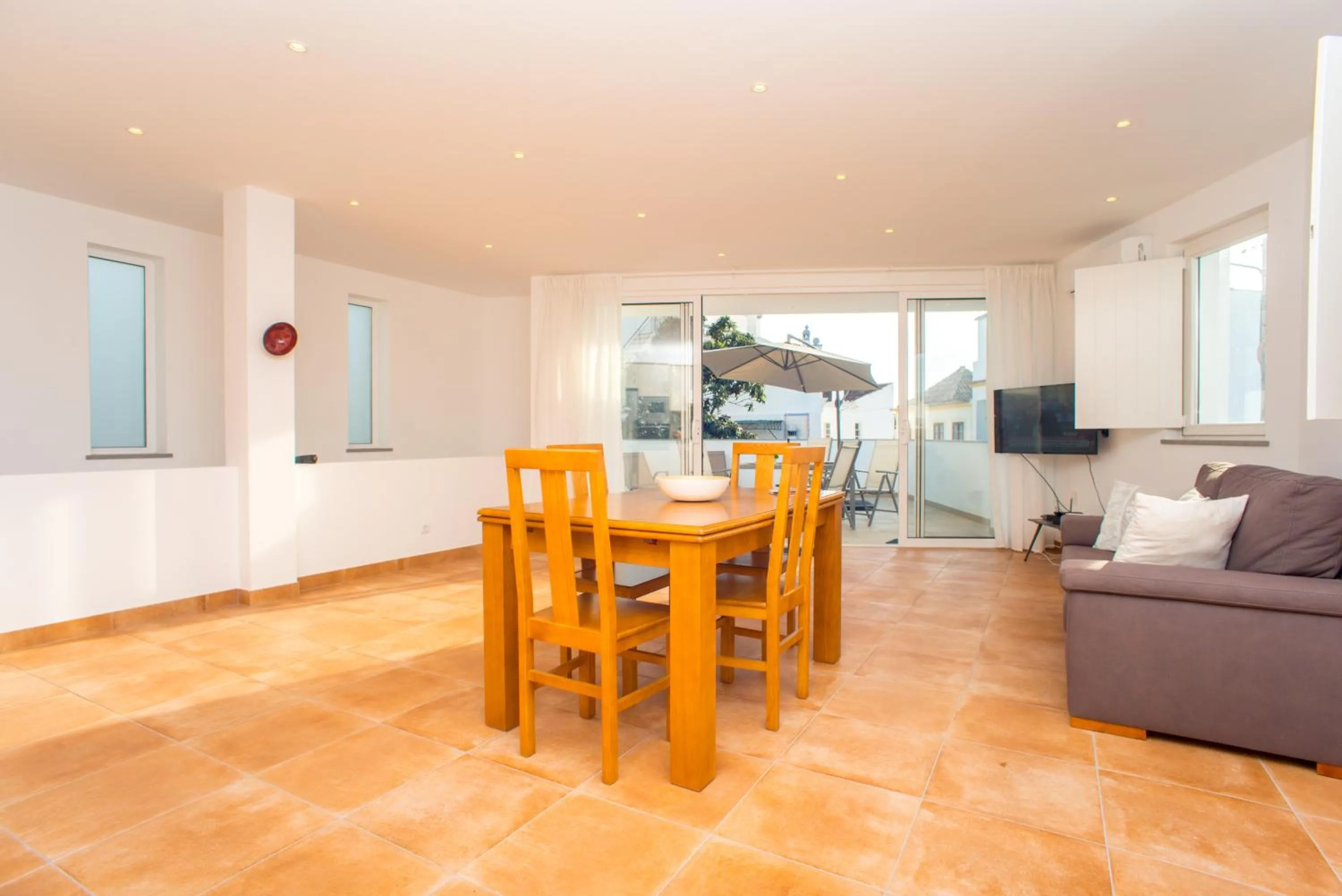 TV and multimedia in Casa Lopes by ALGARTUR