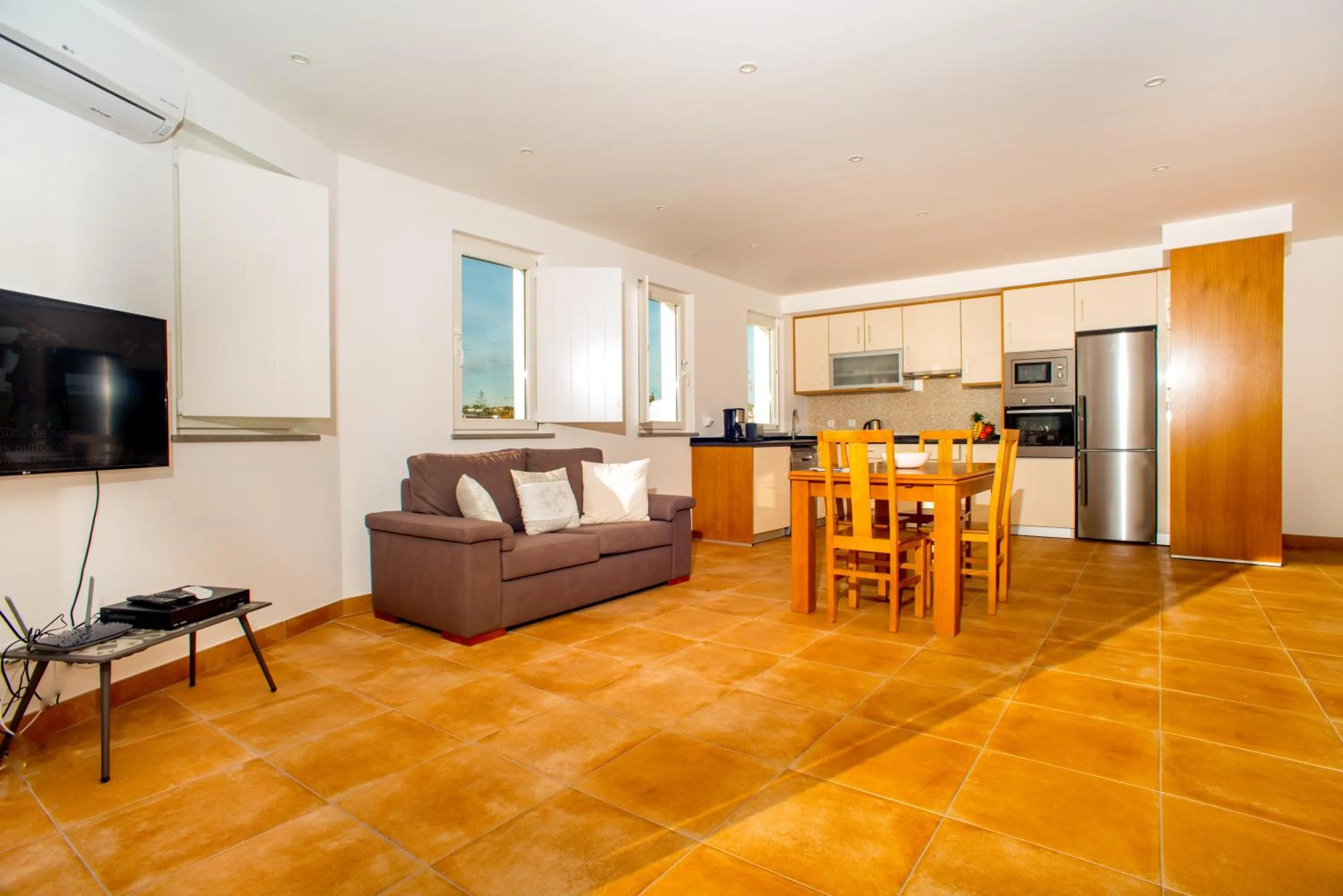 TV and multimedia in Casa Lopes by ALGARTUR
