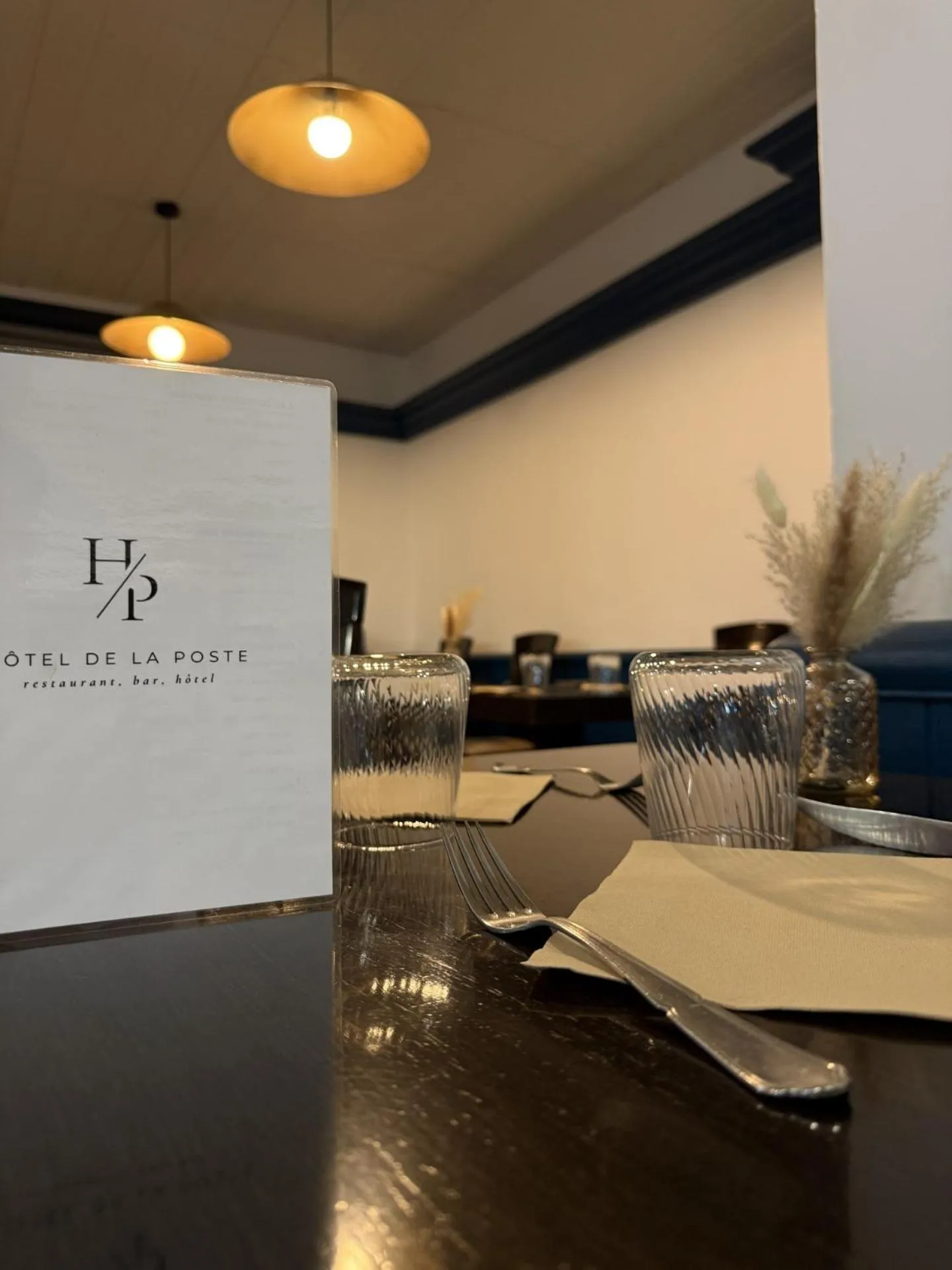 Restaurant/places to eat in Hotel De La Poste