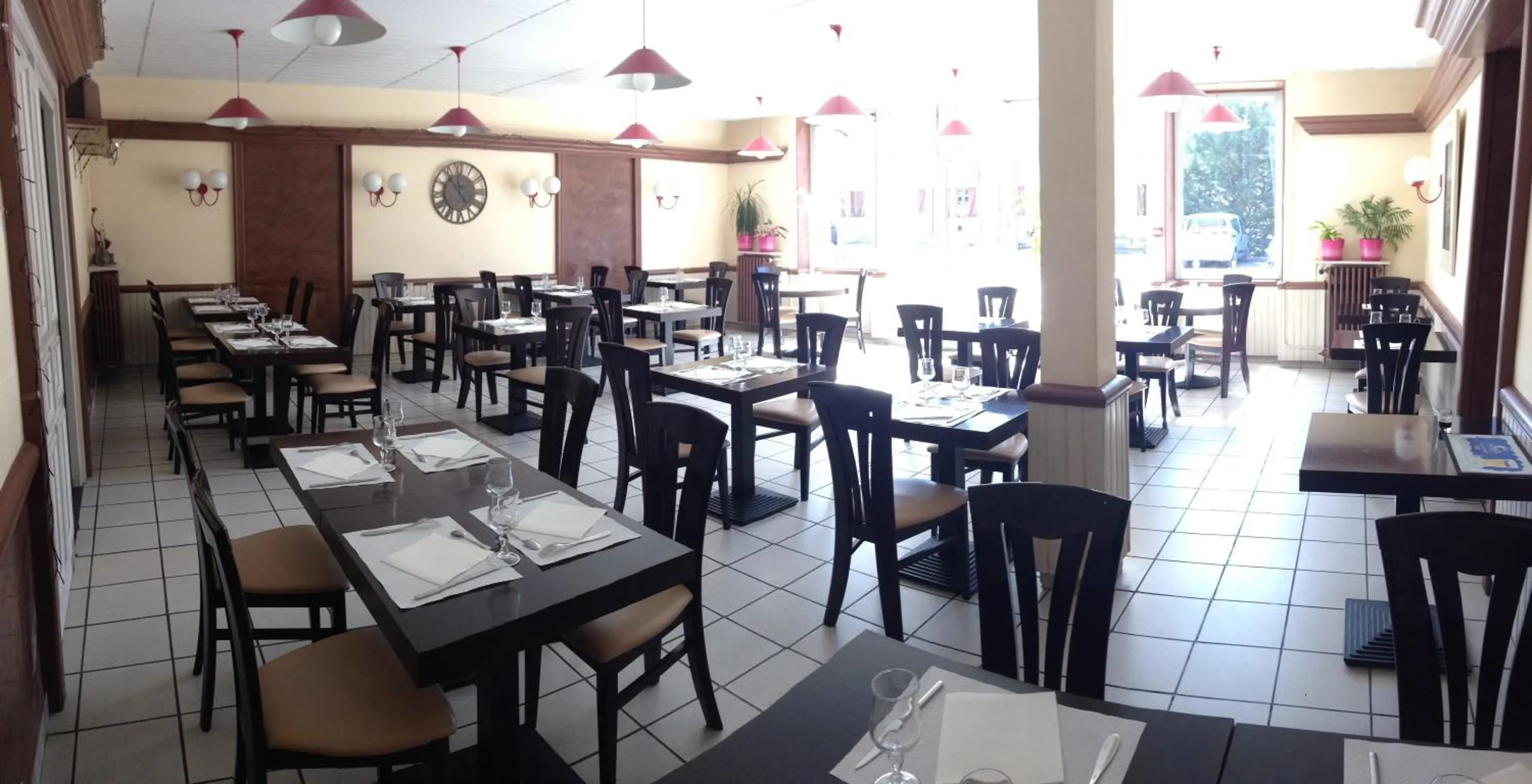 Restaurant/places to eat in Hotel De La Poste