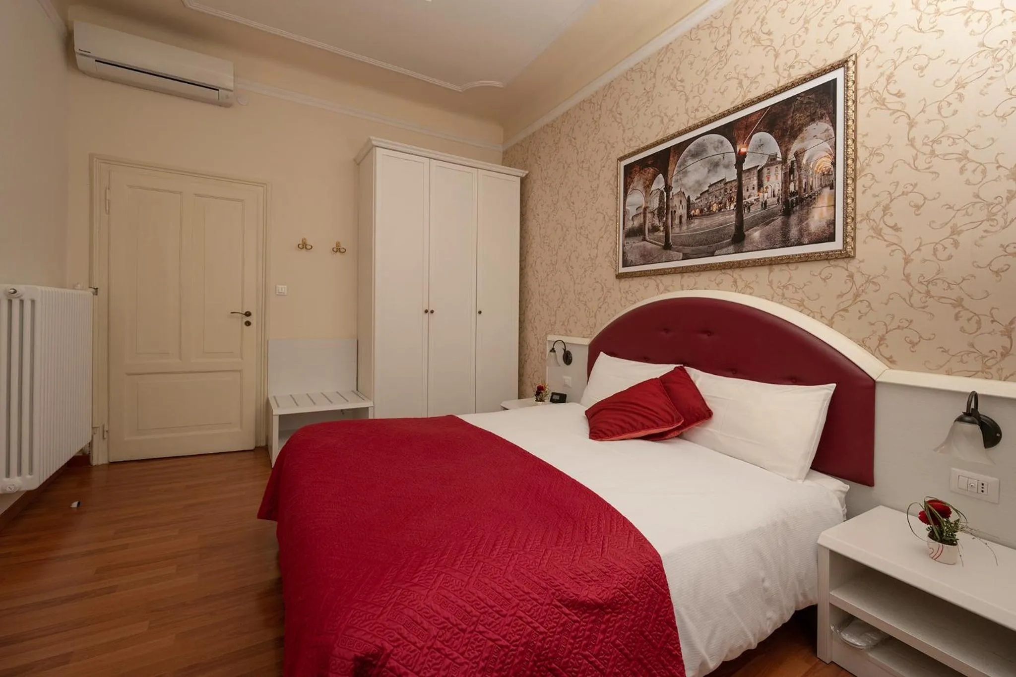 Photo of the whole room, Bed in Casa Faccioli Luxury B&B & Wellness