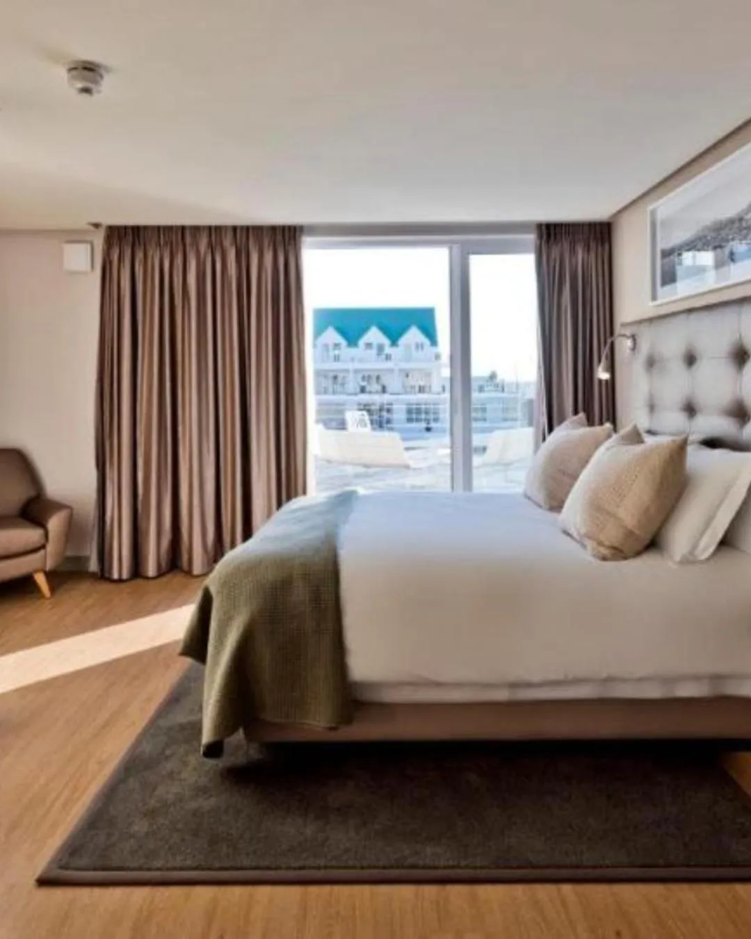 View (from property/room), Bed in Krystal Beach Hotel