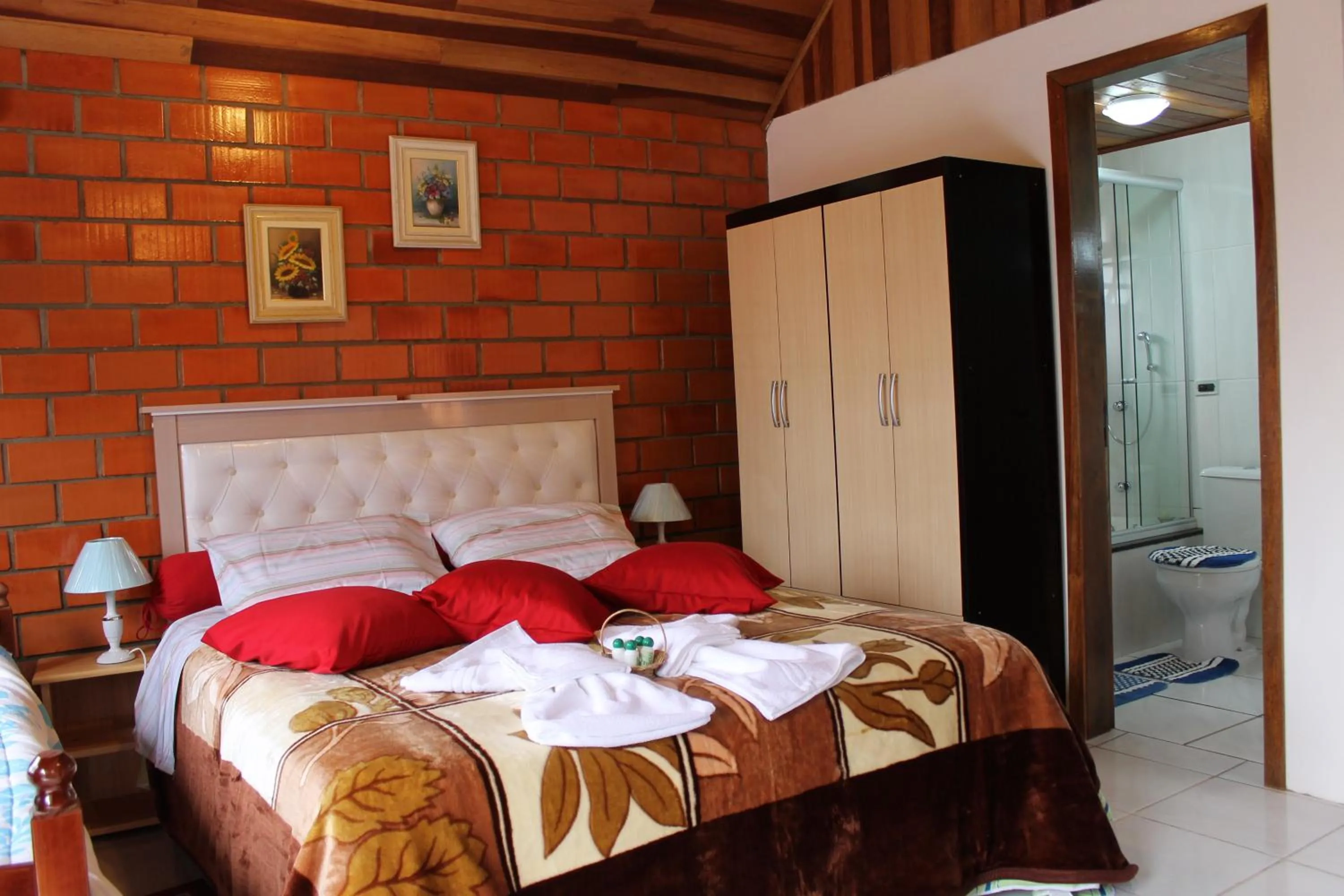 Bed in Emy Pousada