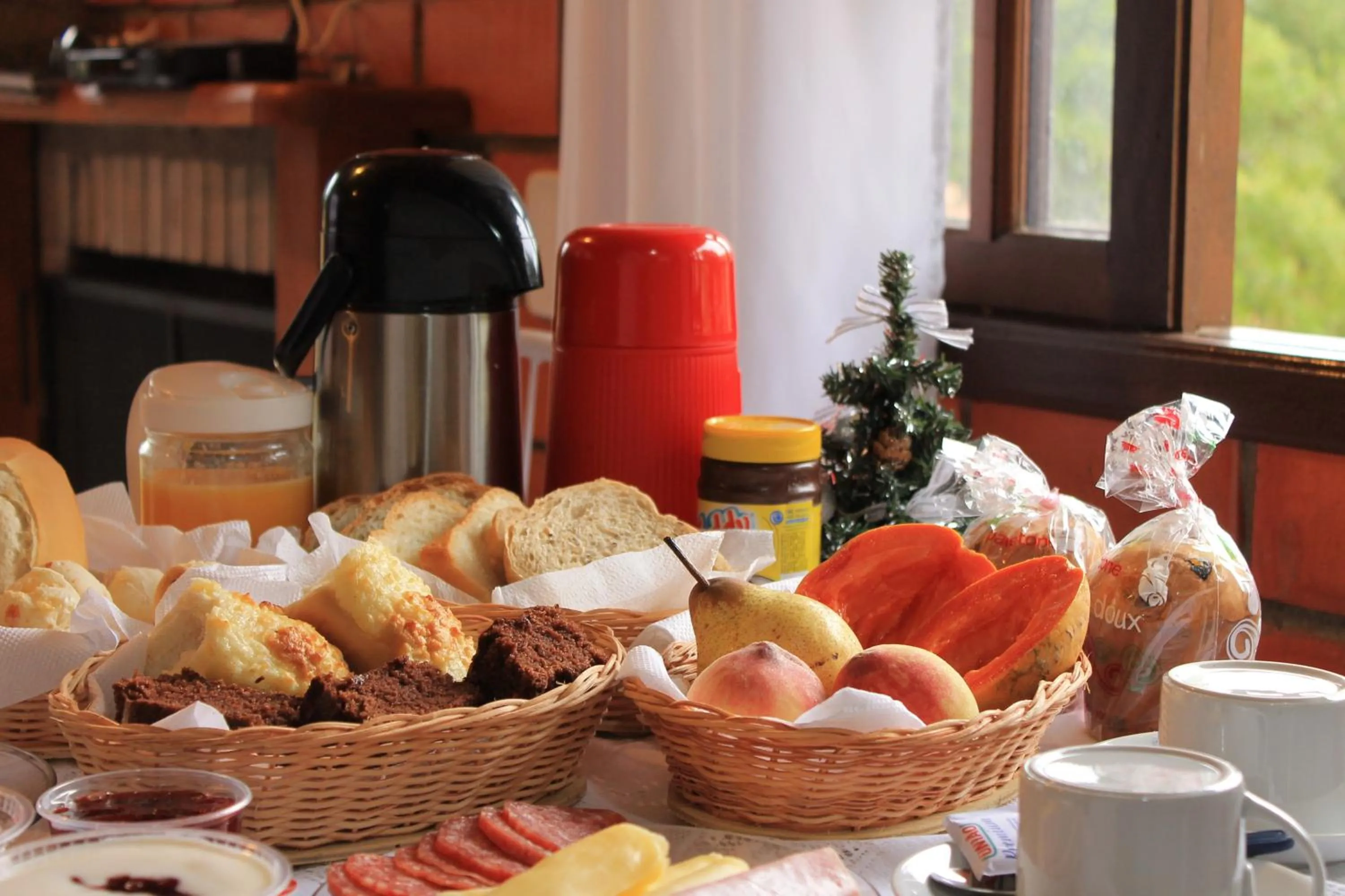 Continental breakfast in Emy Pousada