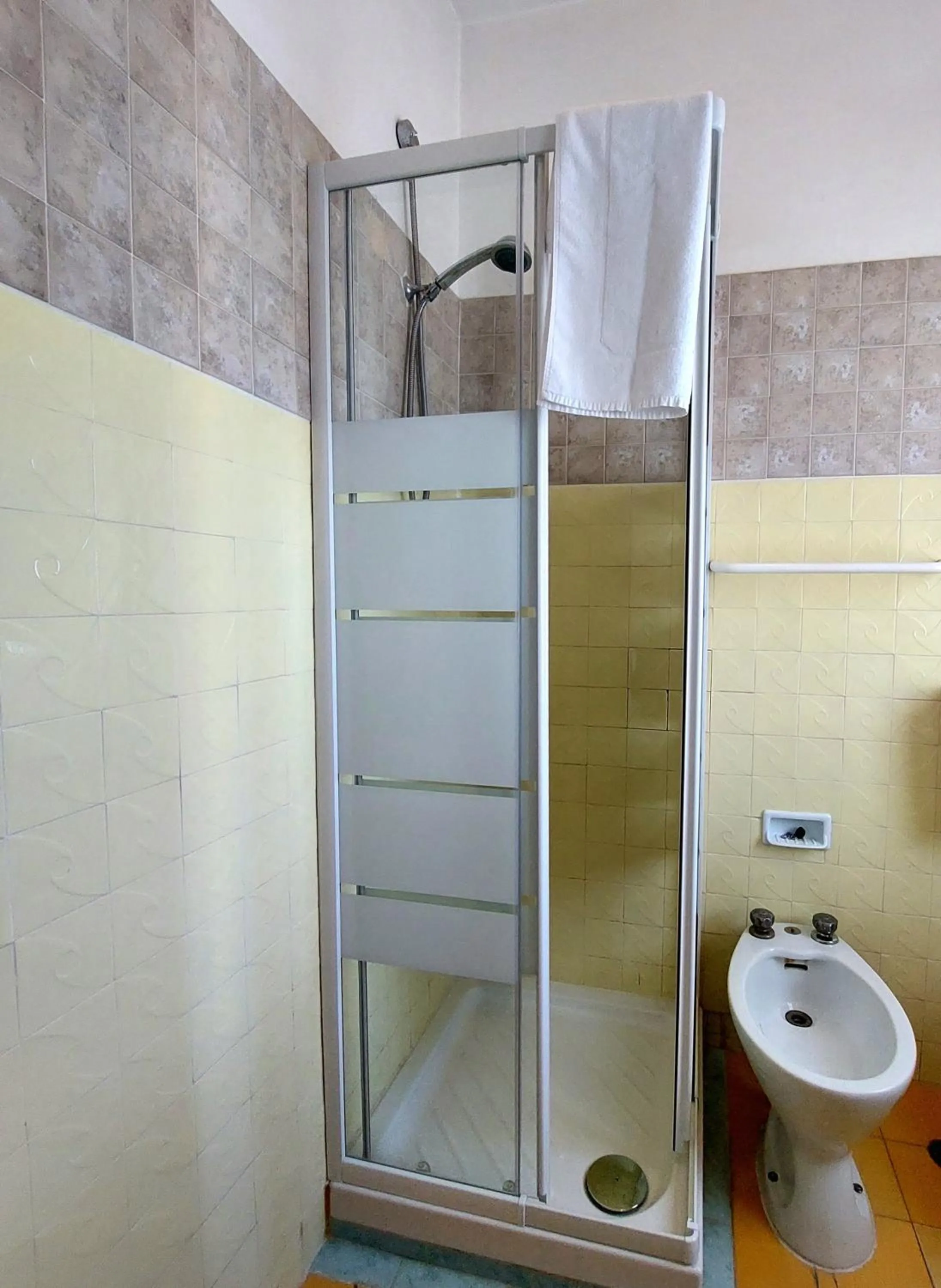 Shower in Hotel San Domingo