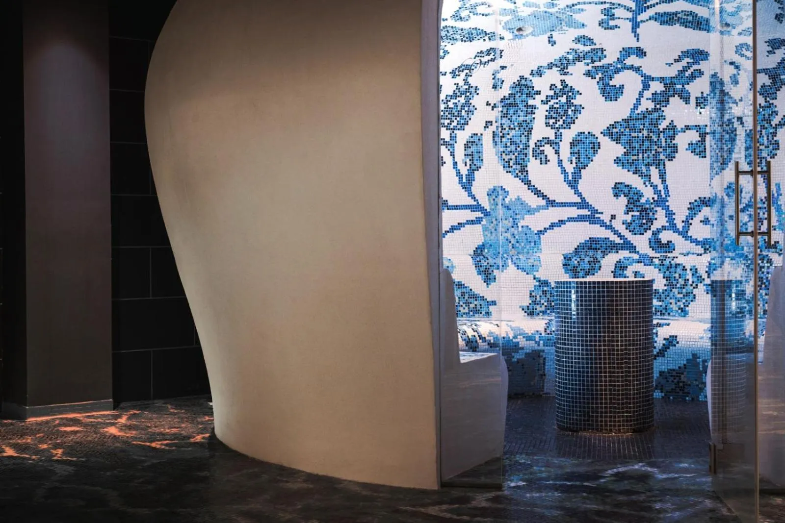 Steam room in The Donna Portals