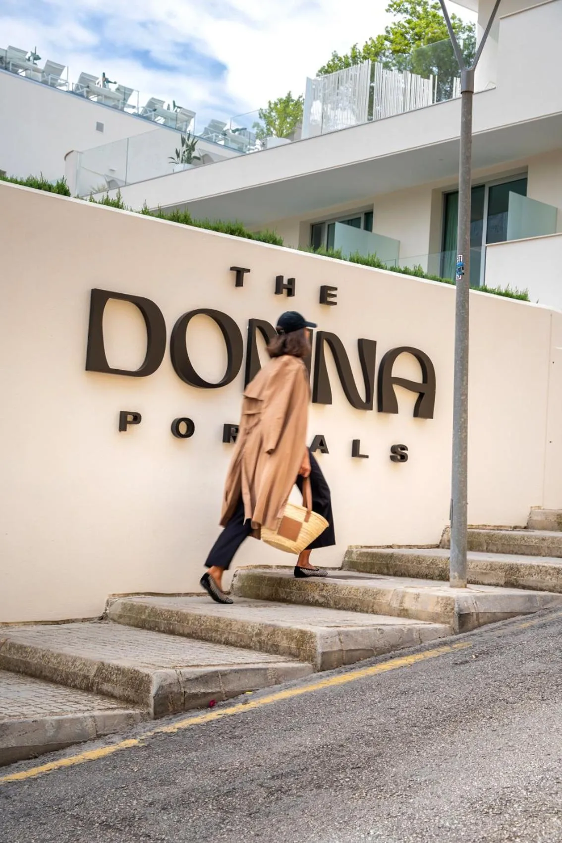 Facade/entrance in The Donna Portals