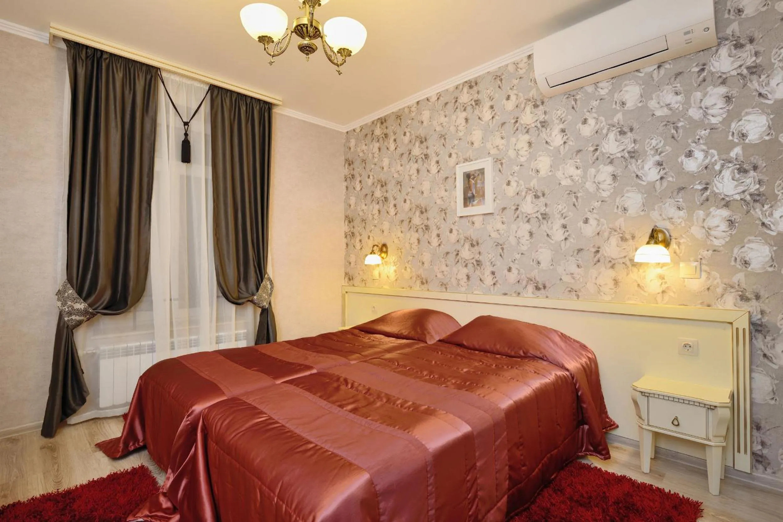 Photo of the whole room, Bed in Villa Paris