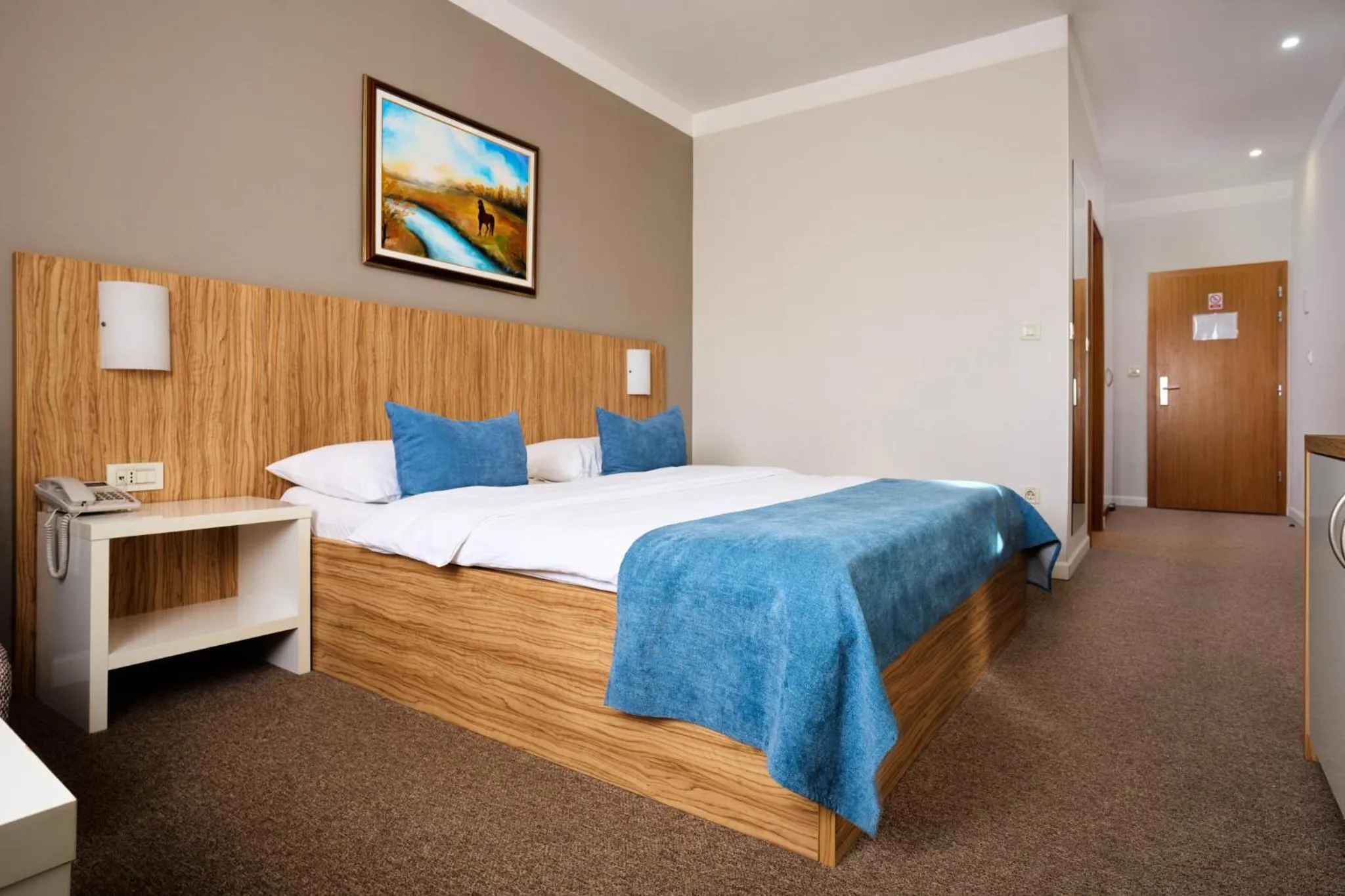 Photo of the whole room, Bed in Hotel Phoenix