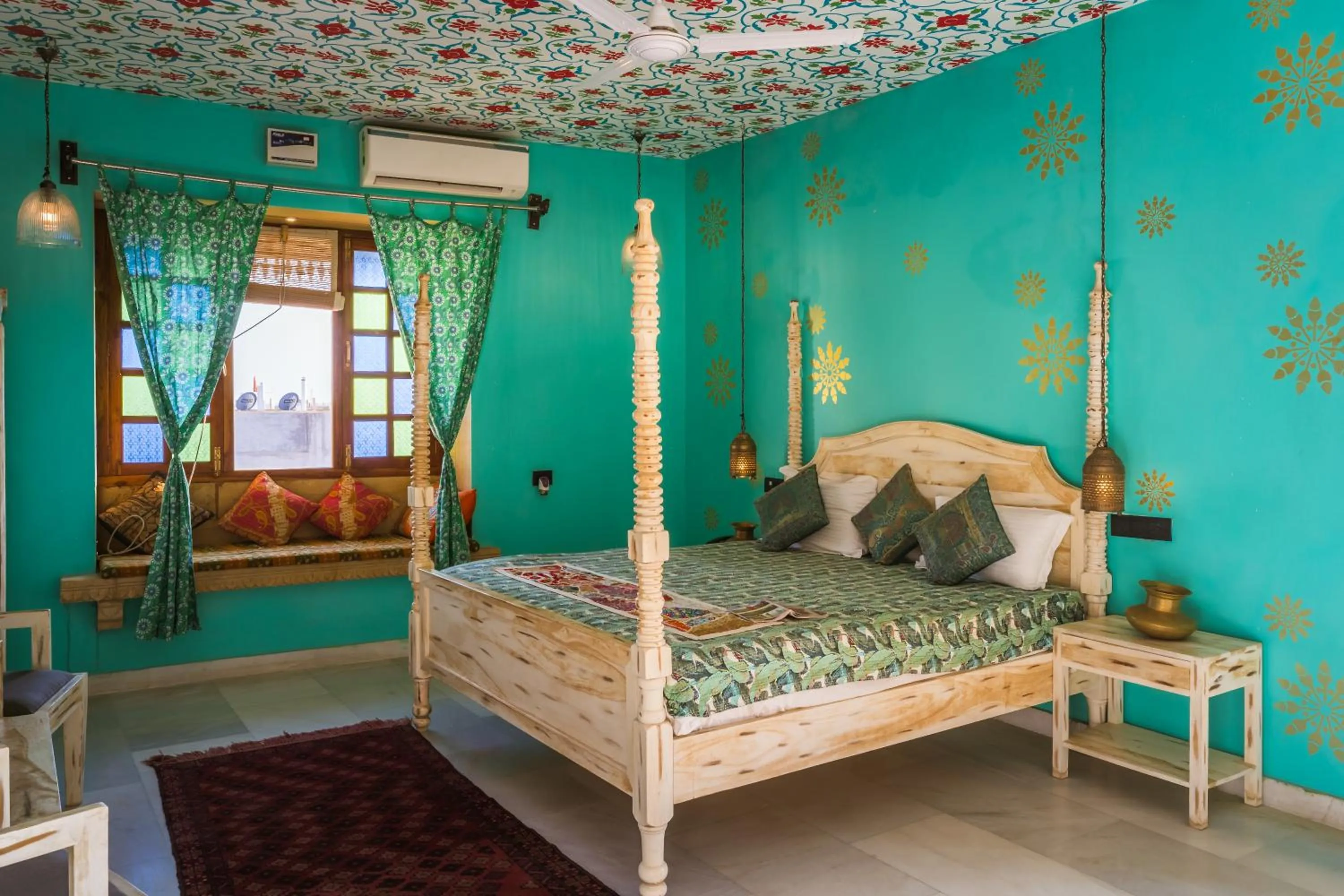 Bed in Hotel Heritage House