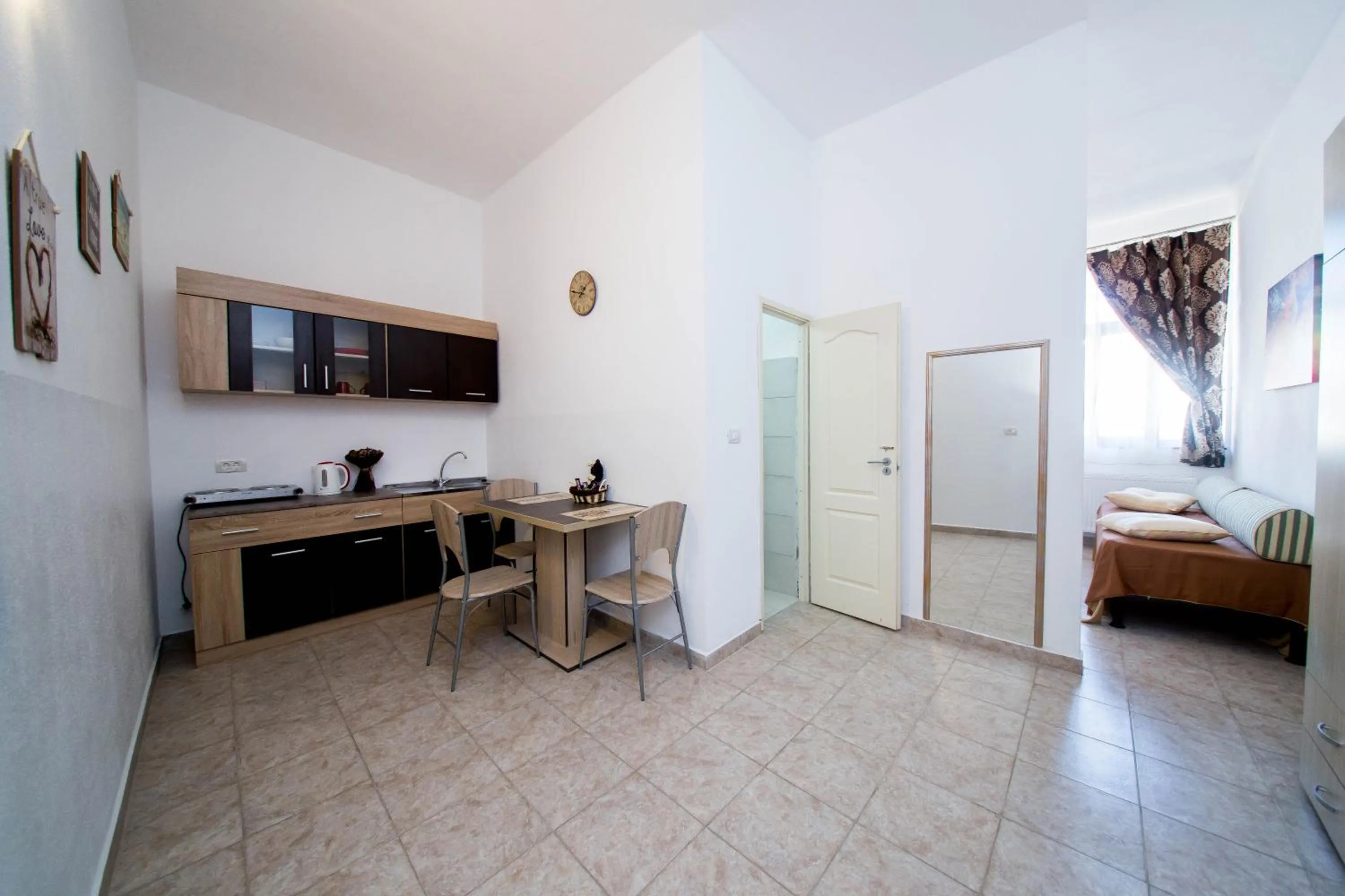 Kitchen or kitchenette in BOUL ROSU RESIDENCE free private parking