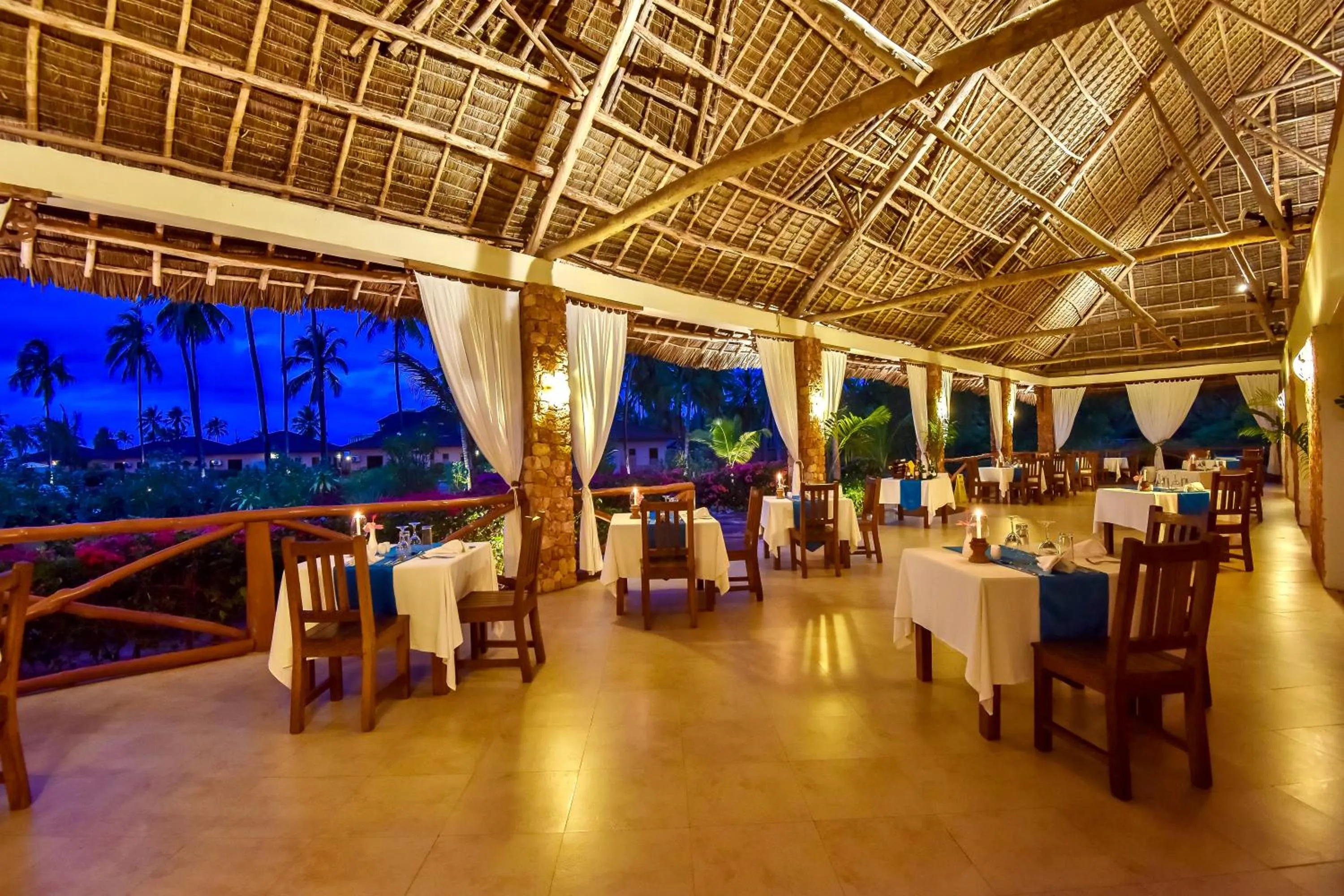 Restaurant/places to eat in The Sands Beach Resort