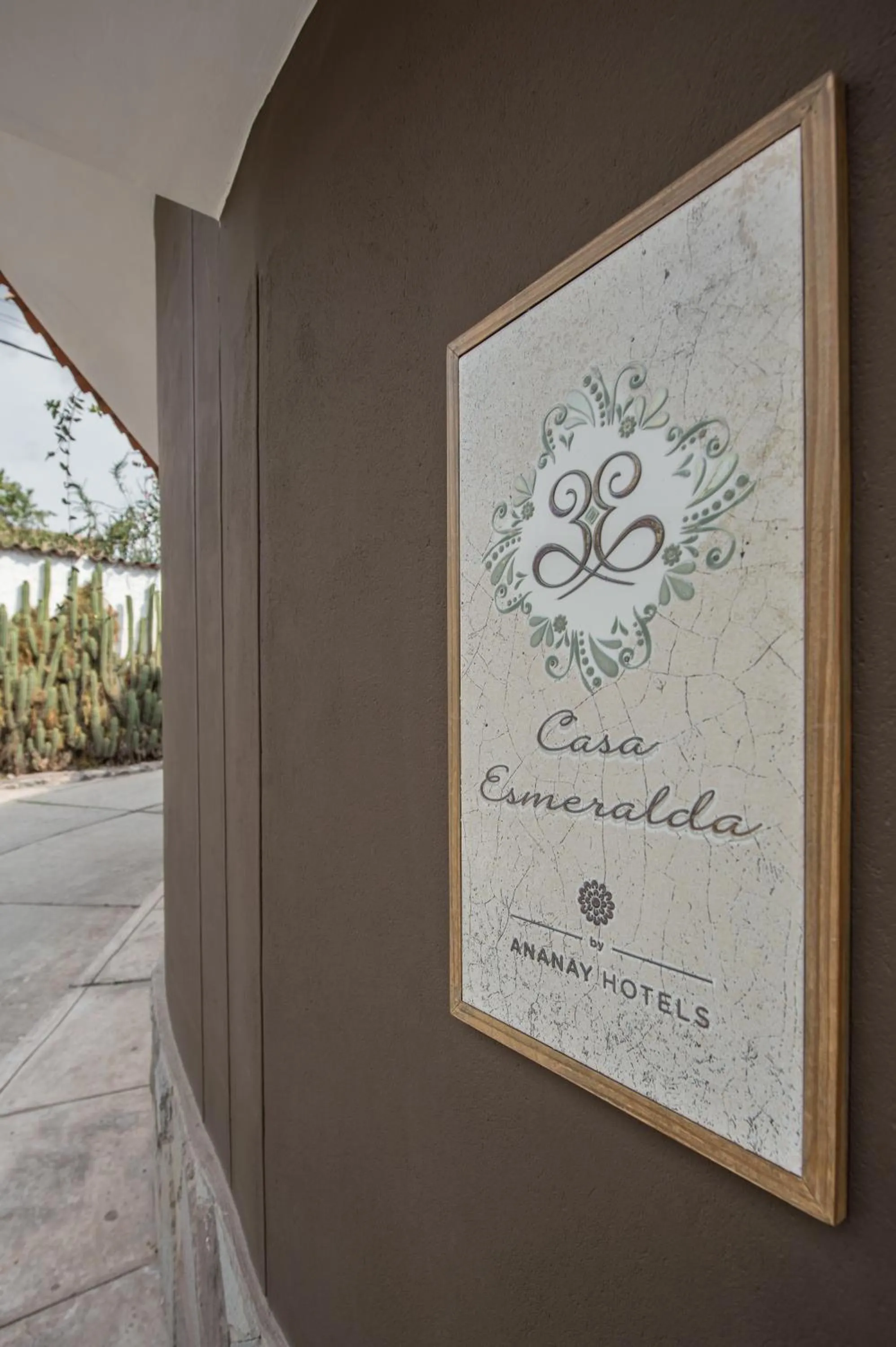 Property logo or sign in Casa Esmeralda by Katari