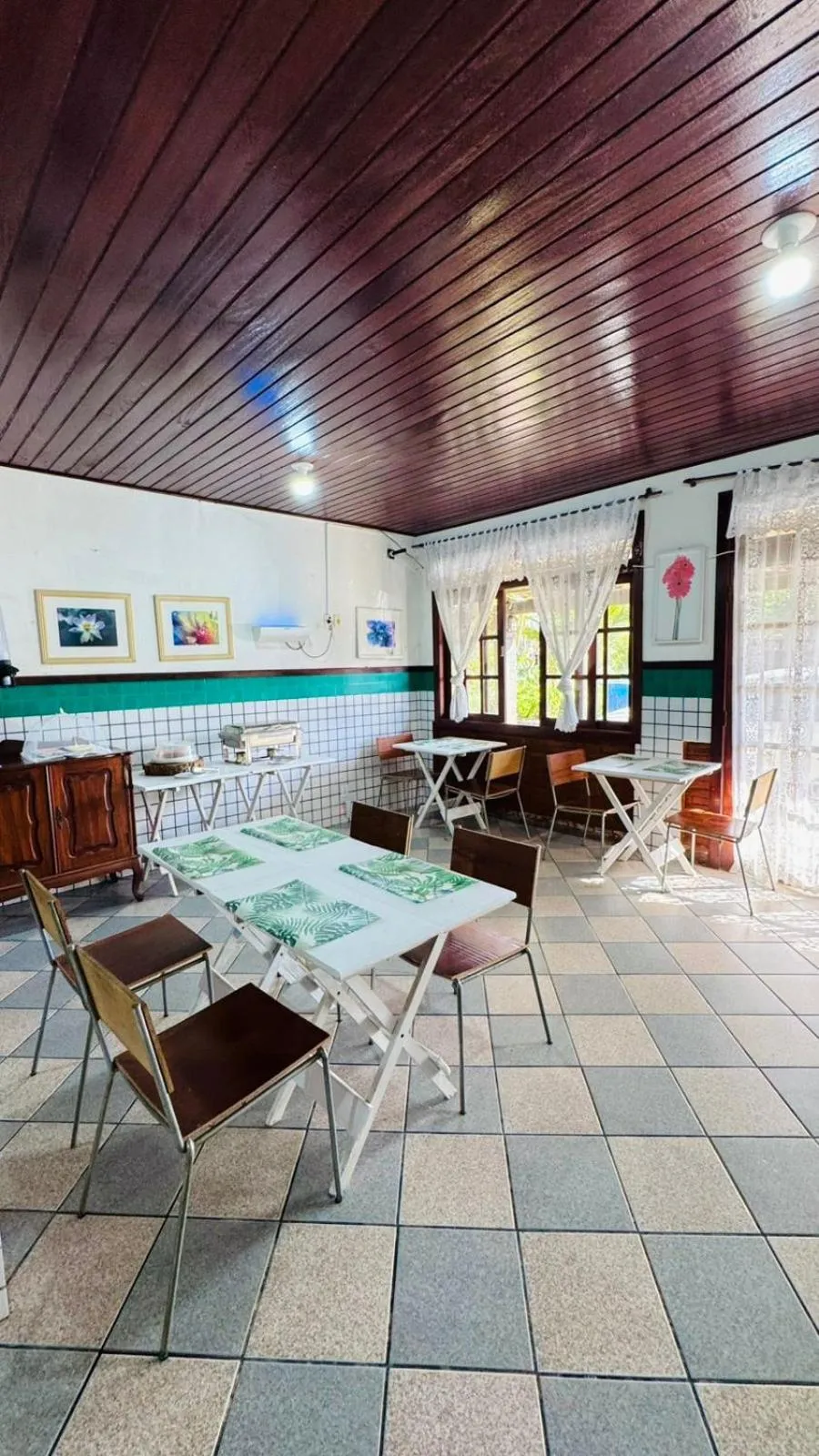 Breakfast in Pousada Flora Búzios