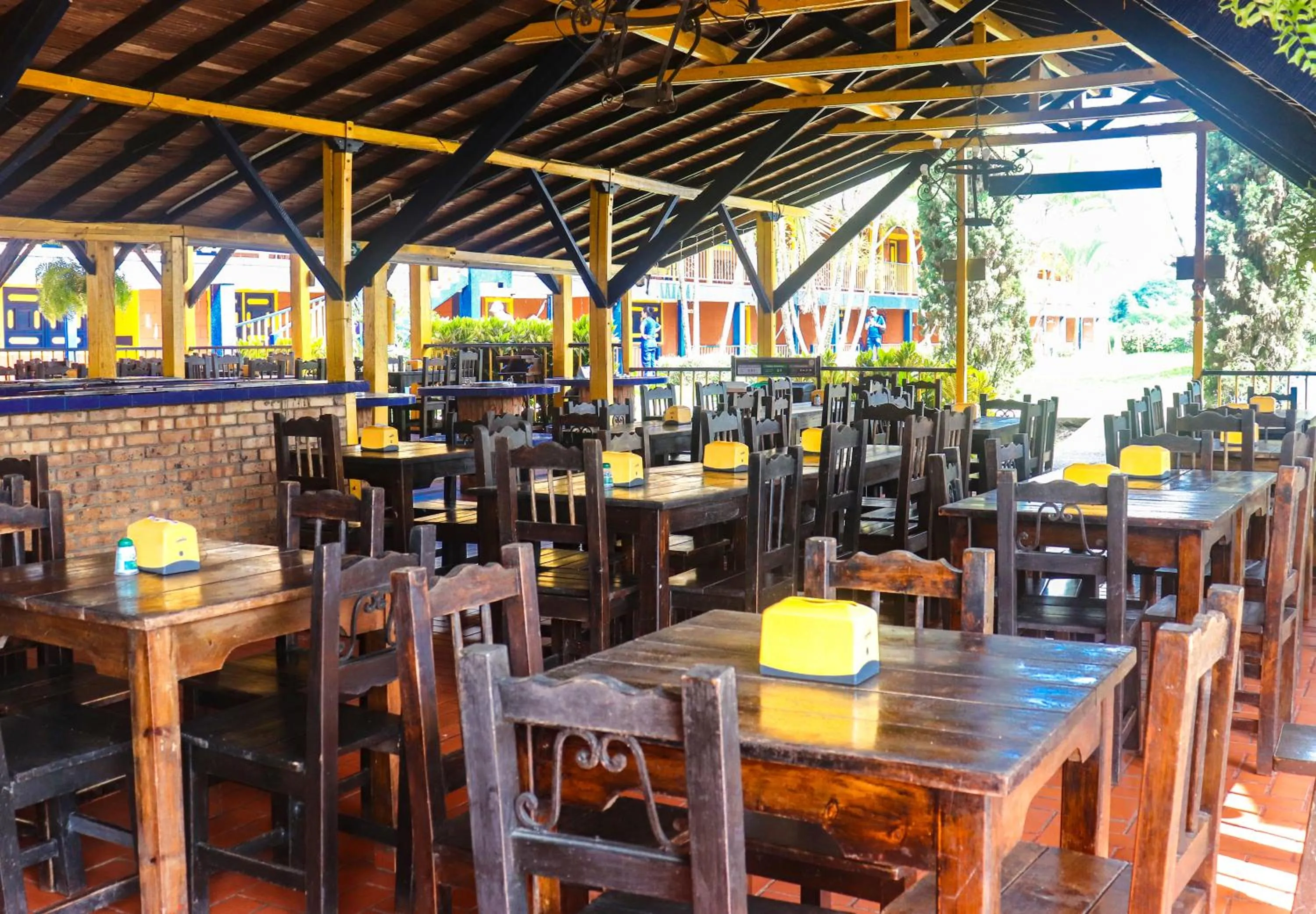 Restaurant/places to eat in Hotel Quindio Campestre