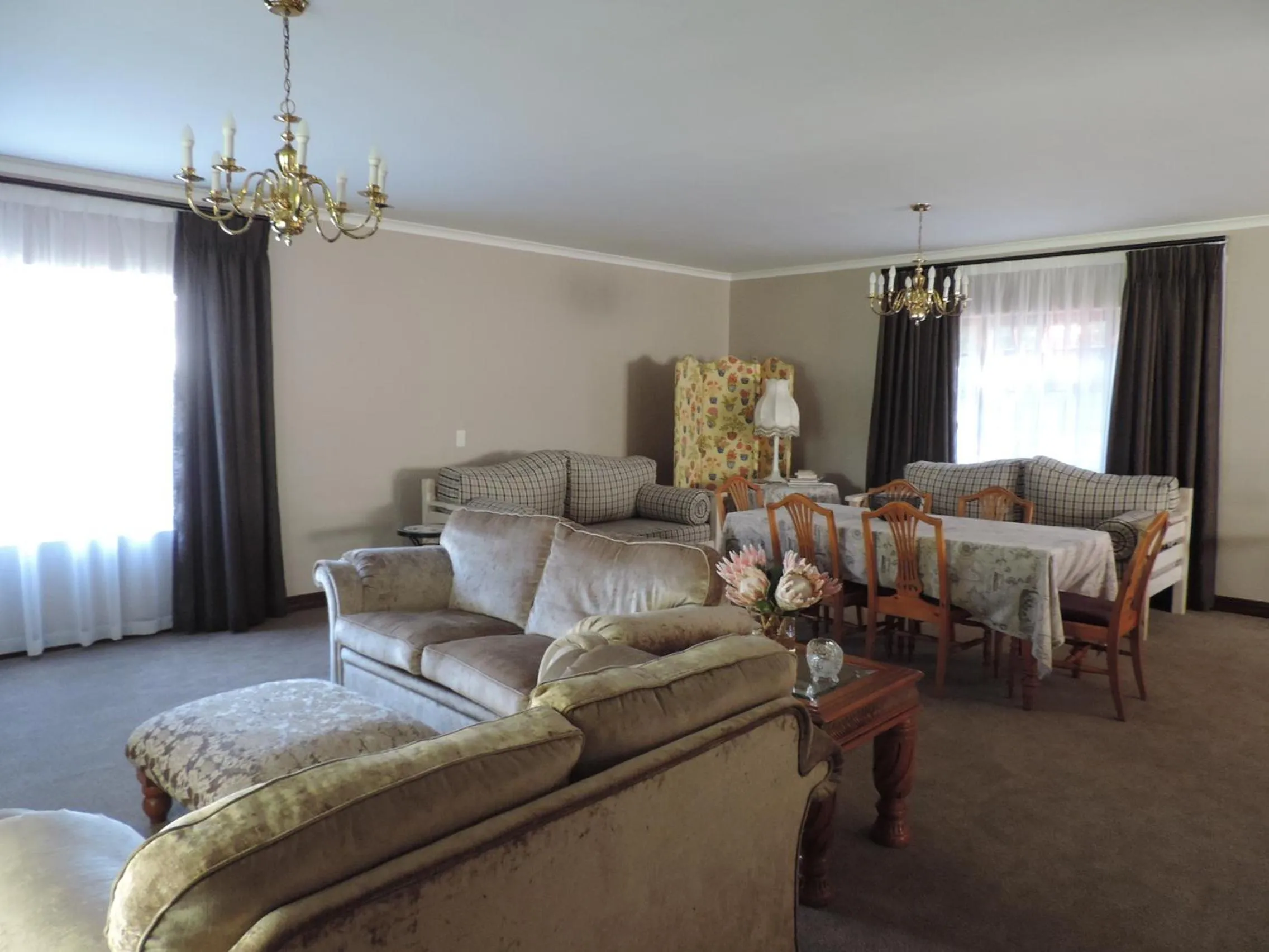 Day in Milkwood Lodge