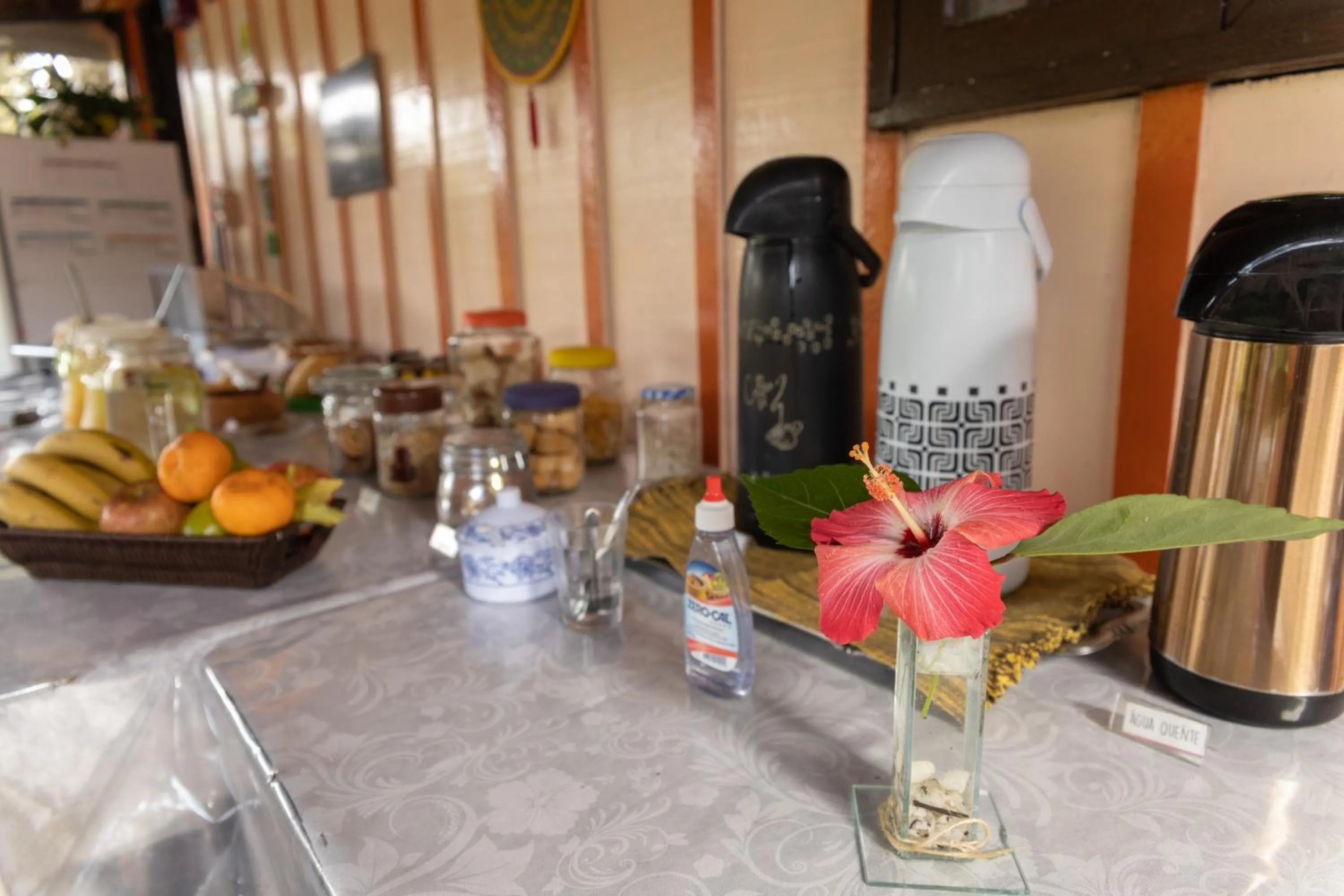 Coffee/tea facilities in Pousada Recanto das Cores