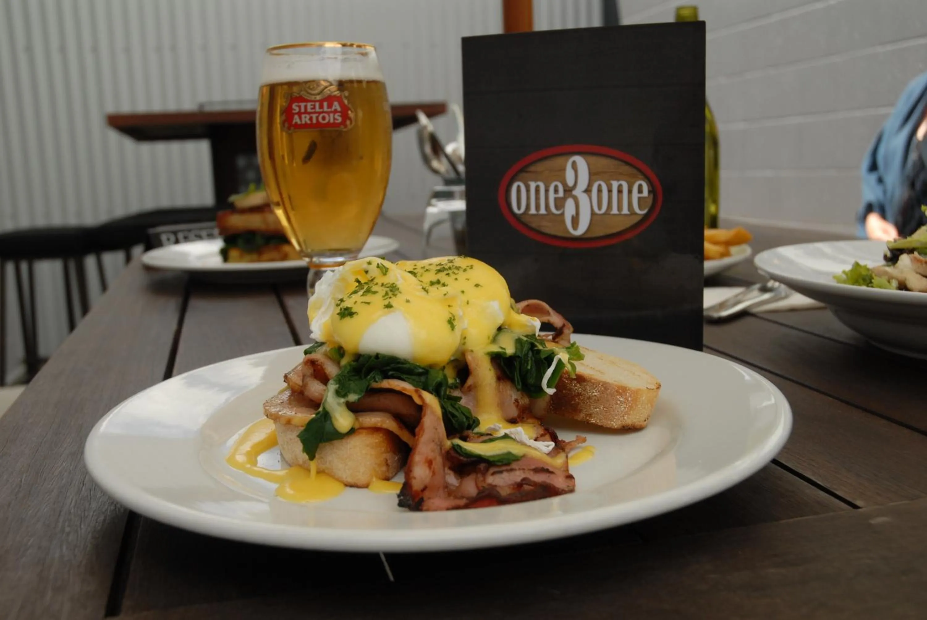 Lunch in Pedlars Motel