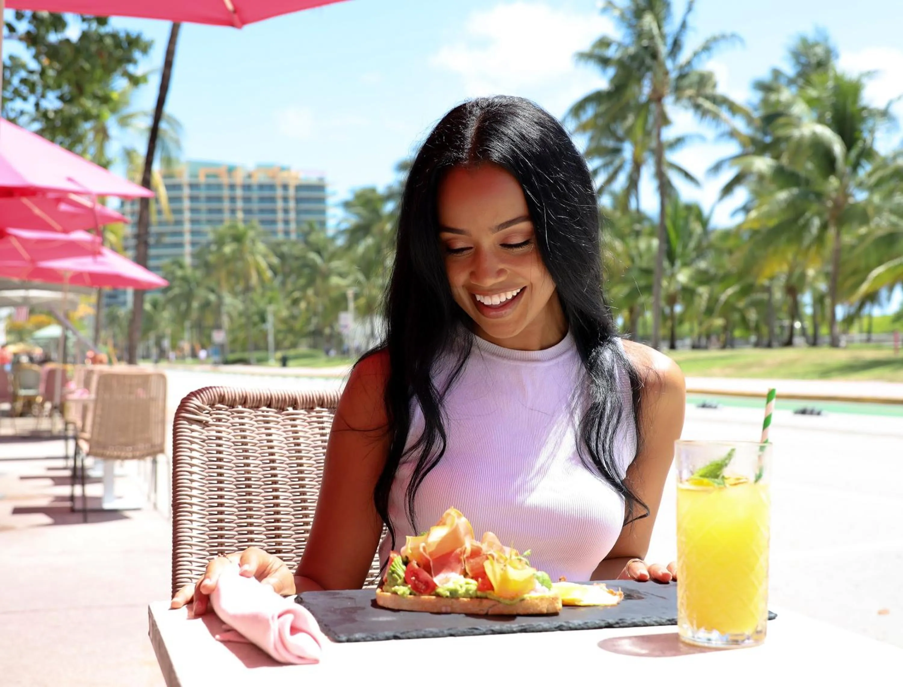 Food and drinks in Cardozo Hotel