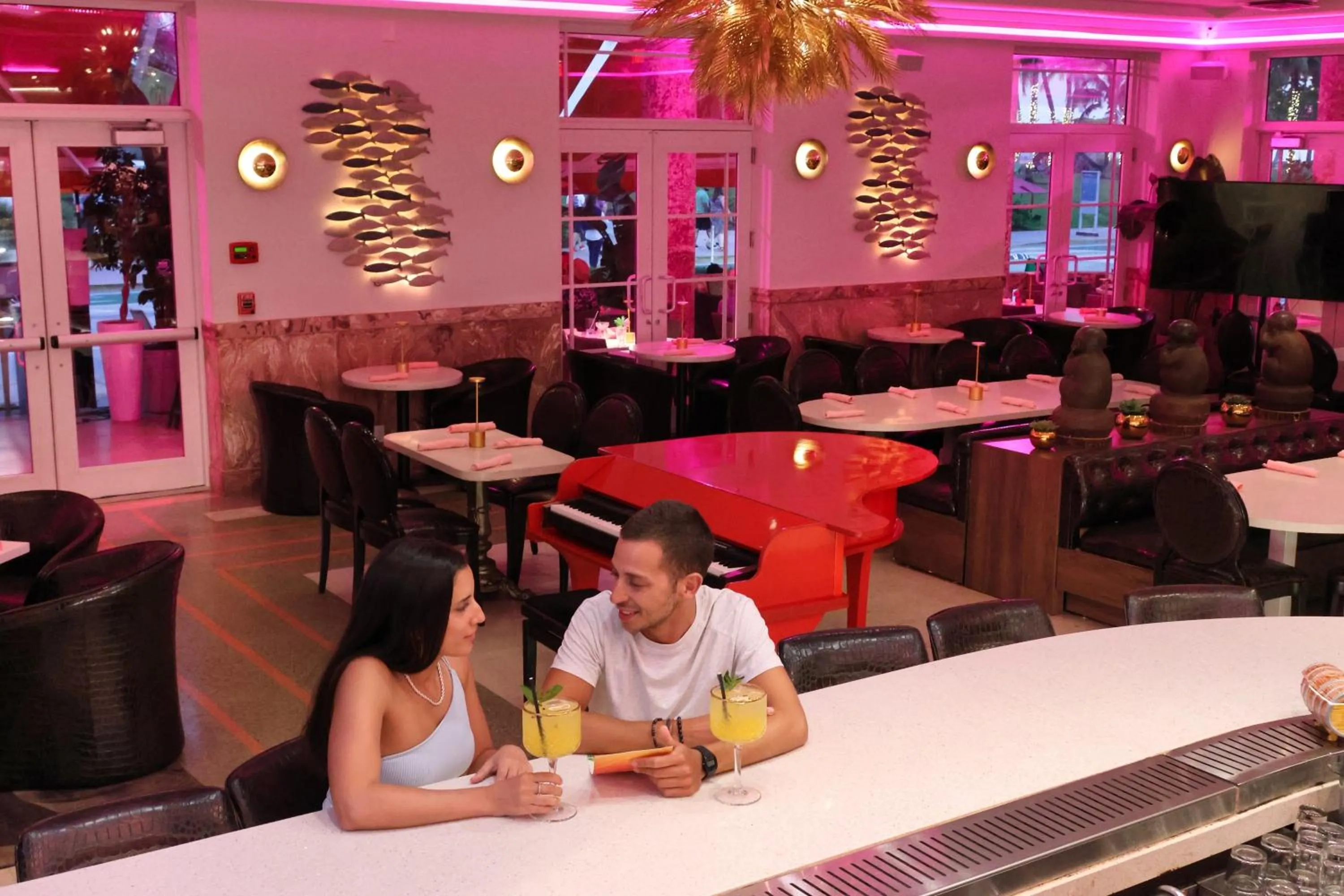 Restaurant/places to eat in Cardozo Hotel