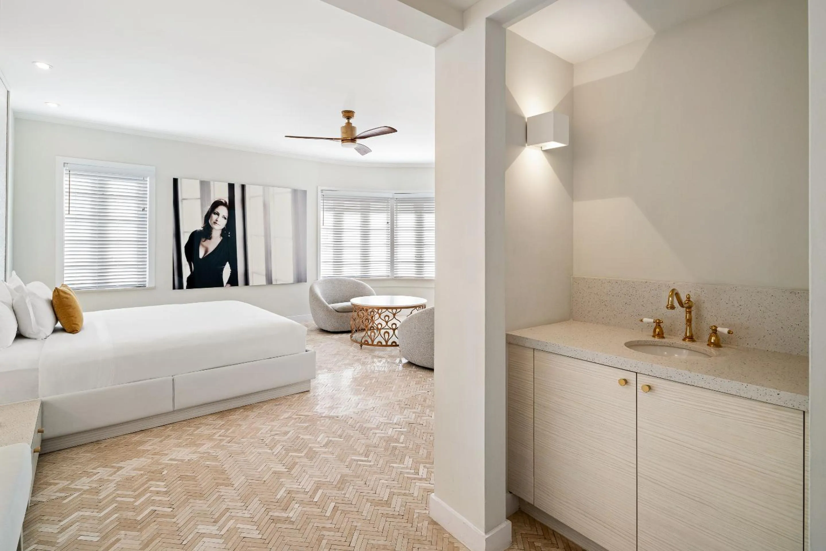 Bed in Cardozo Hotel