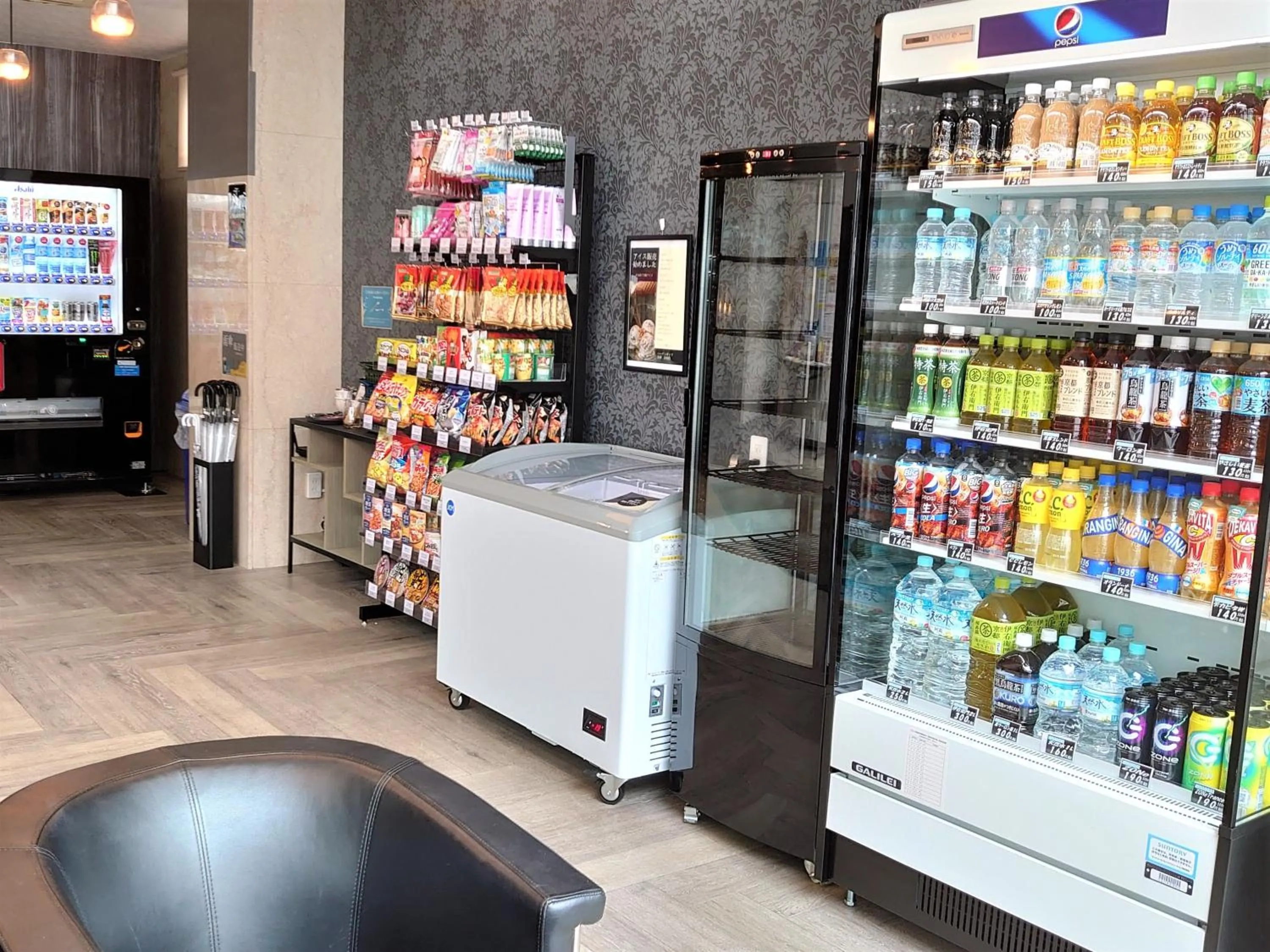 On-site shops in Hotel Area One Oita