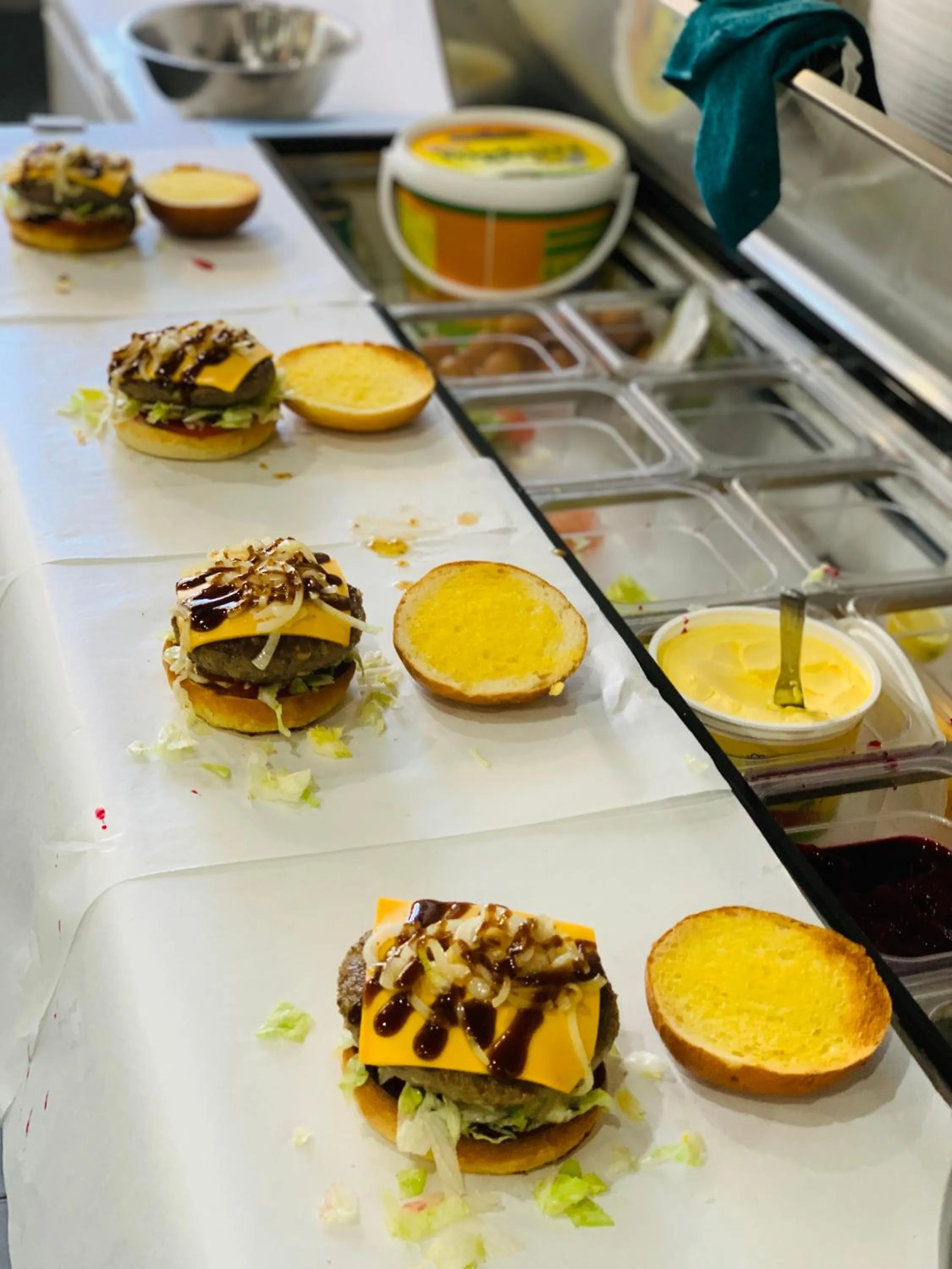 Restaurant/places to eat in ALPINE COUNTRY MOTEL plus FREE COFFEE