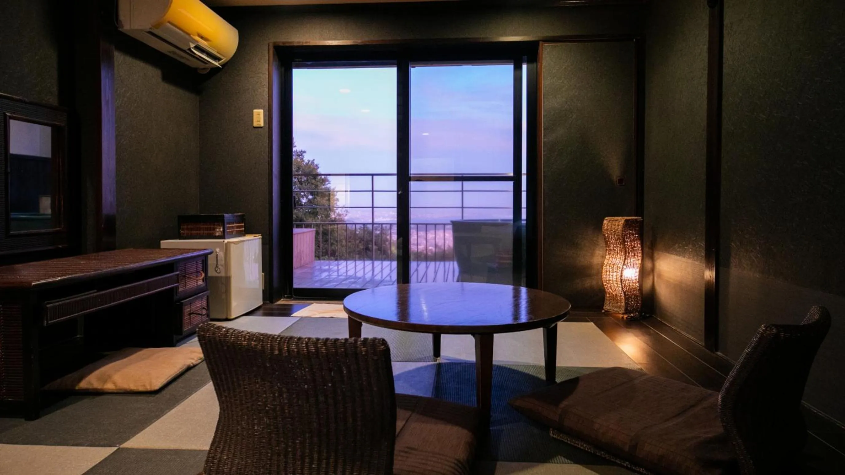 Photo of the whole room in Tennomaru