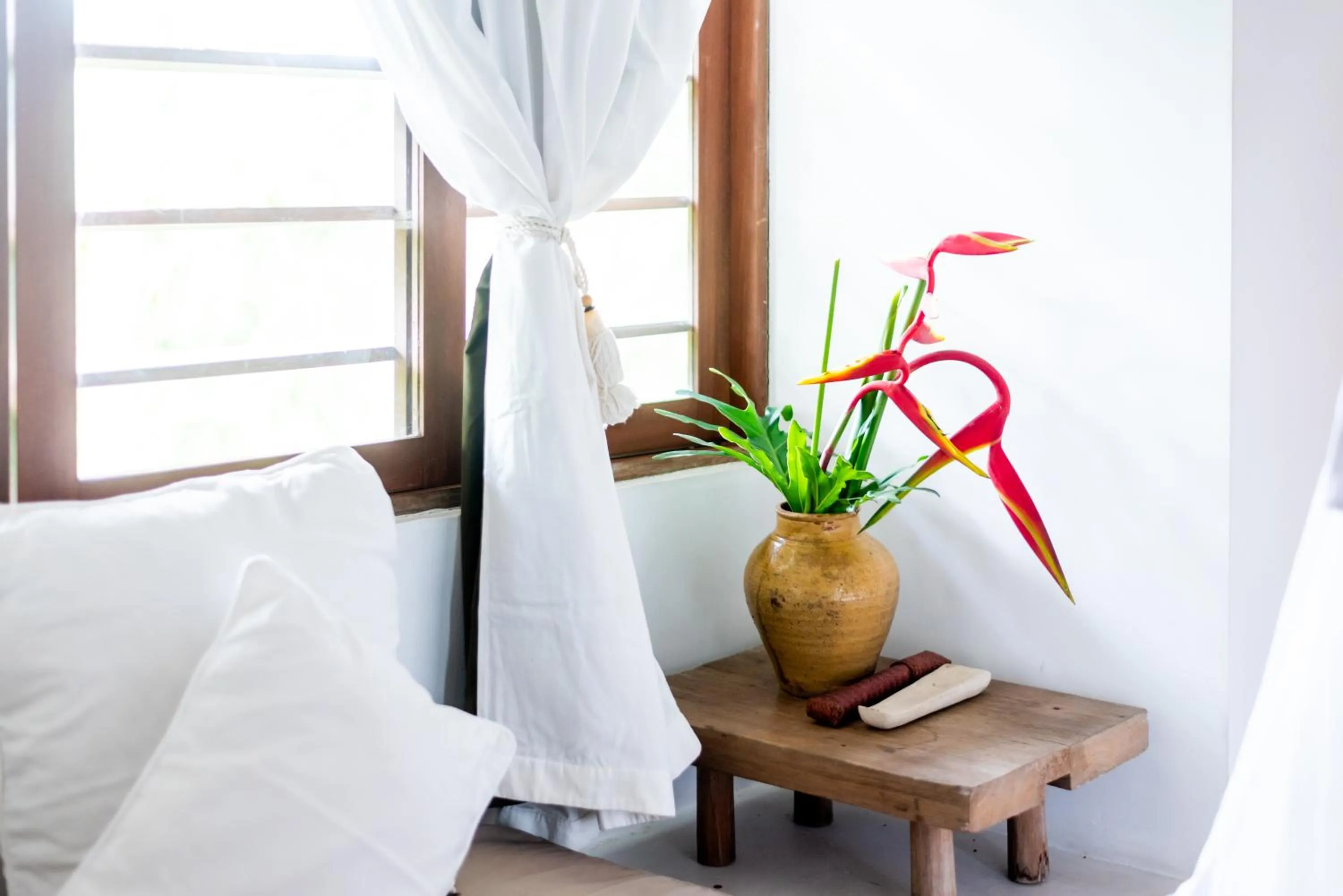 Bed in De Ubud Villas & Spa
