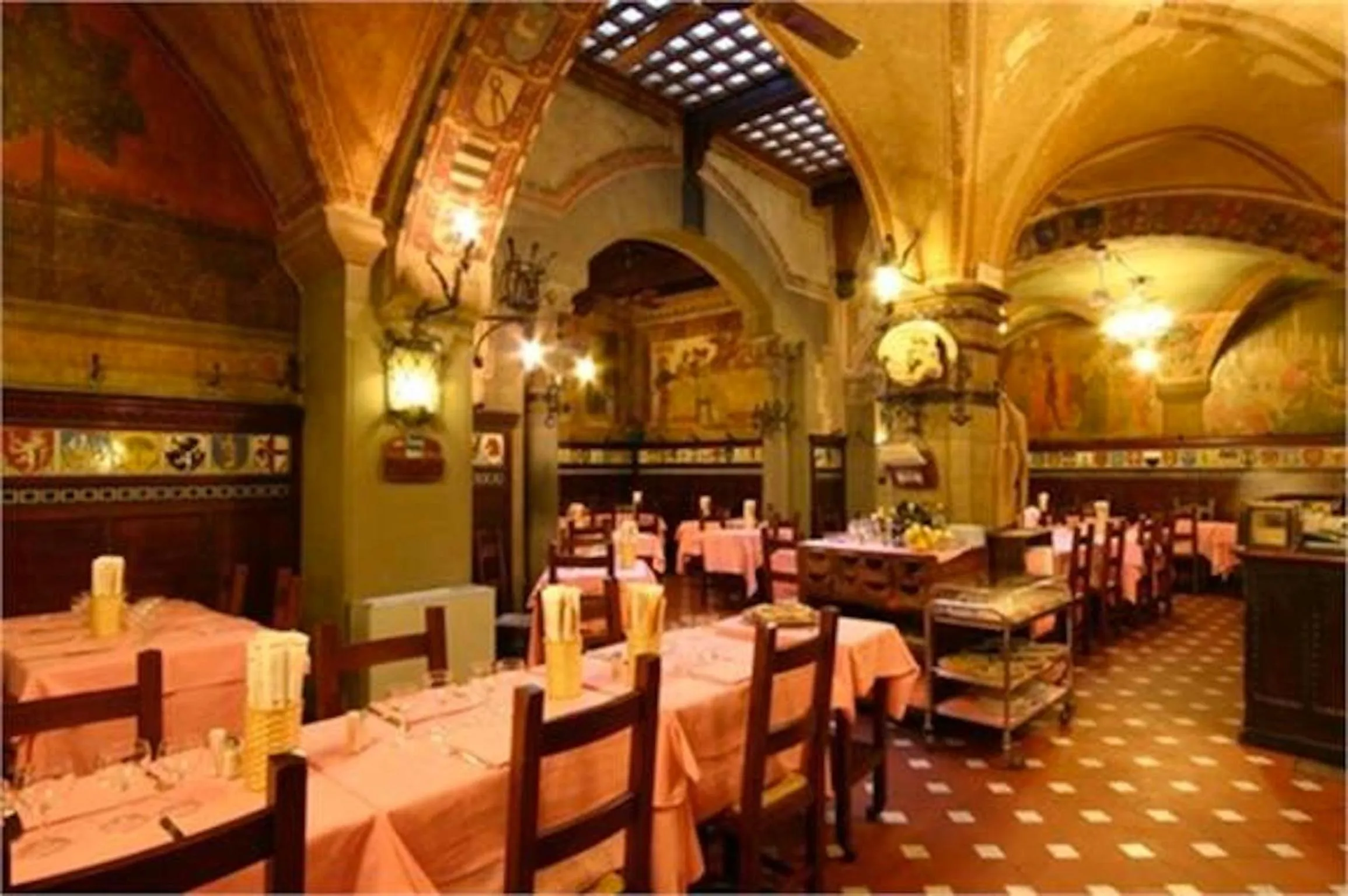 Restaurant/places to eat in La Marmora Elegant