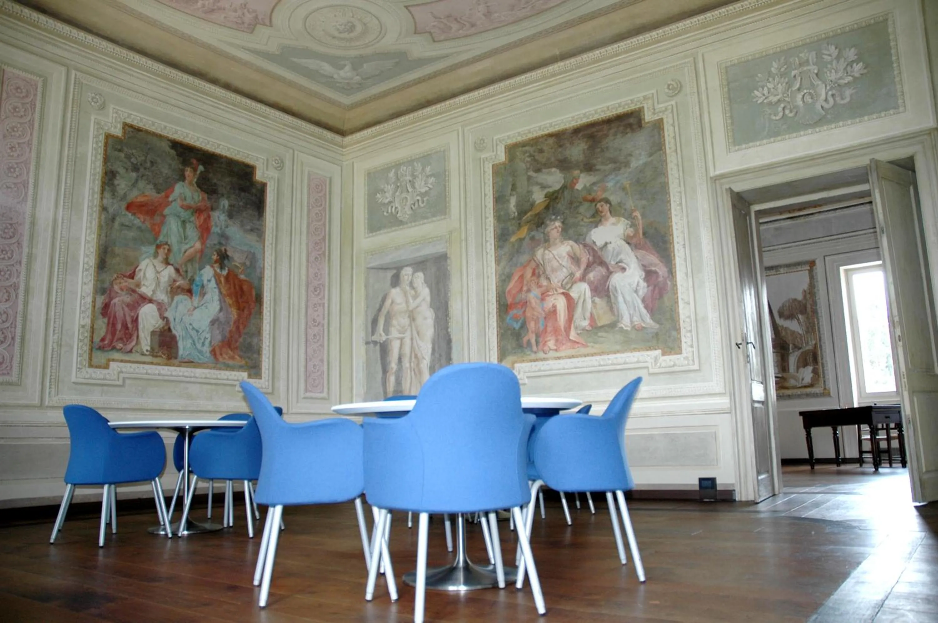 Decorative detail in Villa Dragoni