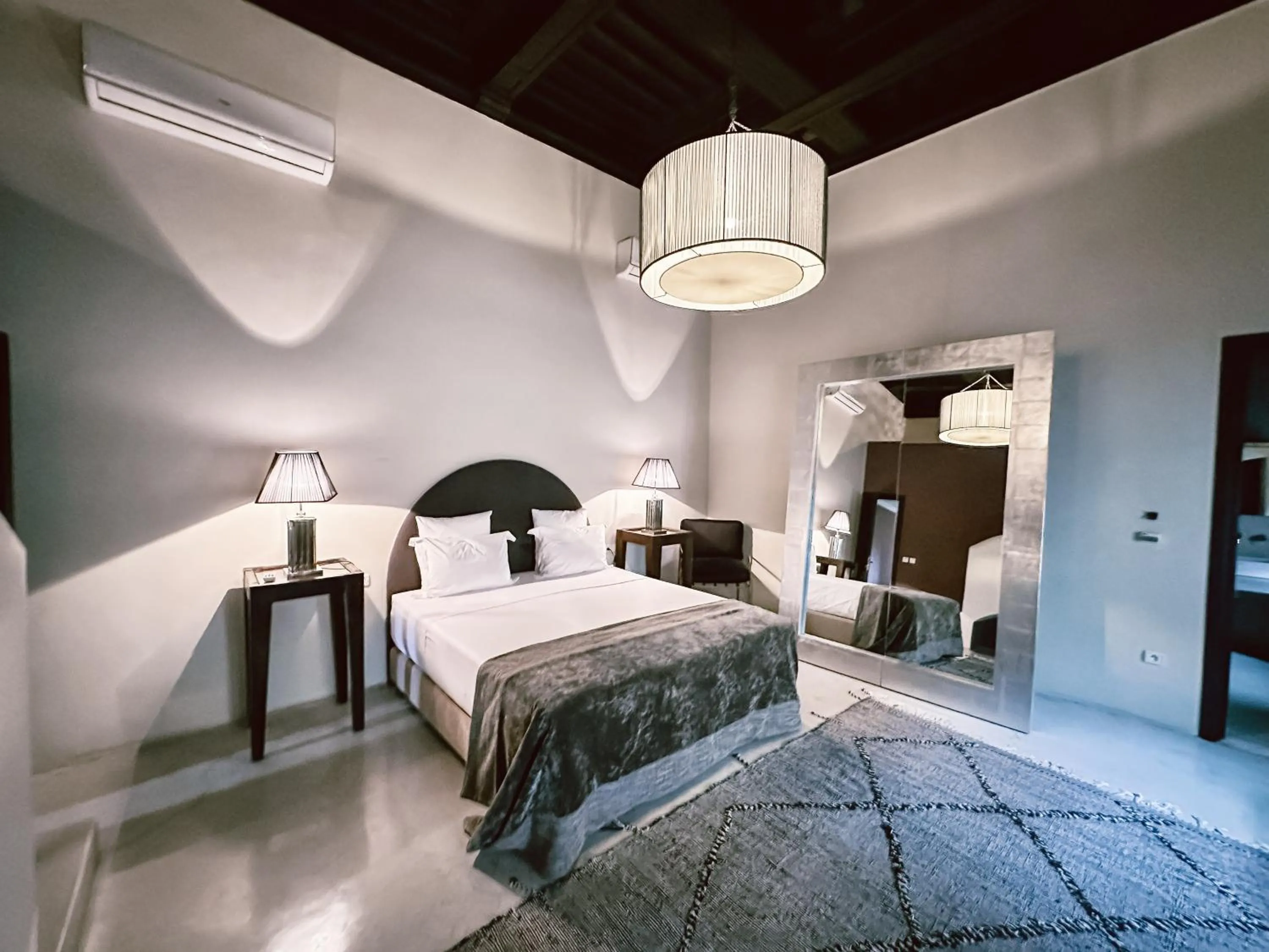 Photo of the whole room in Riad K