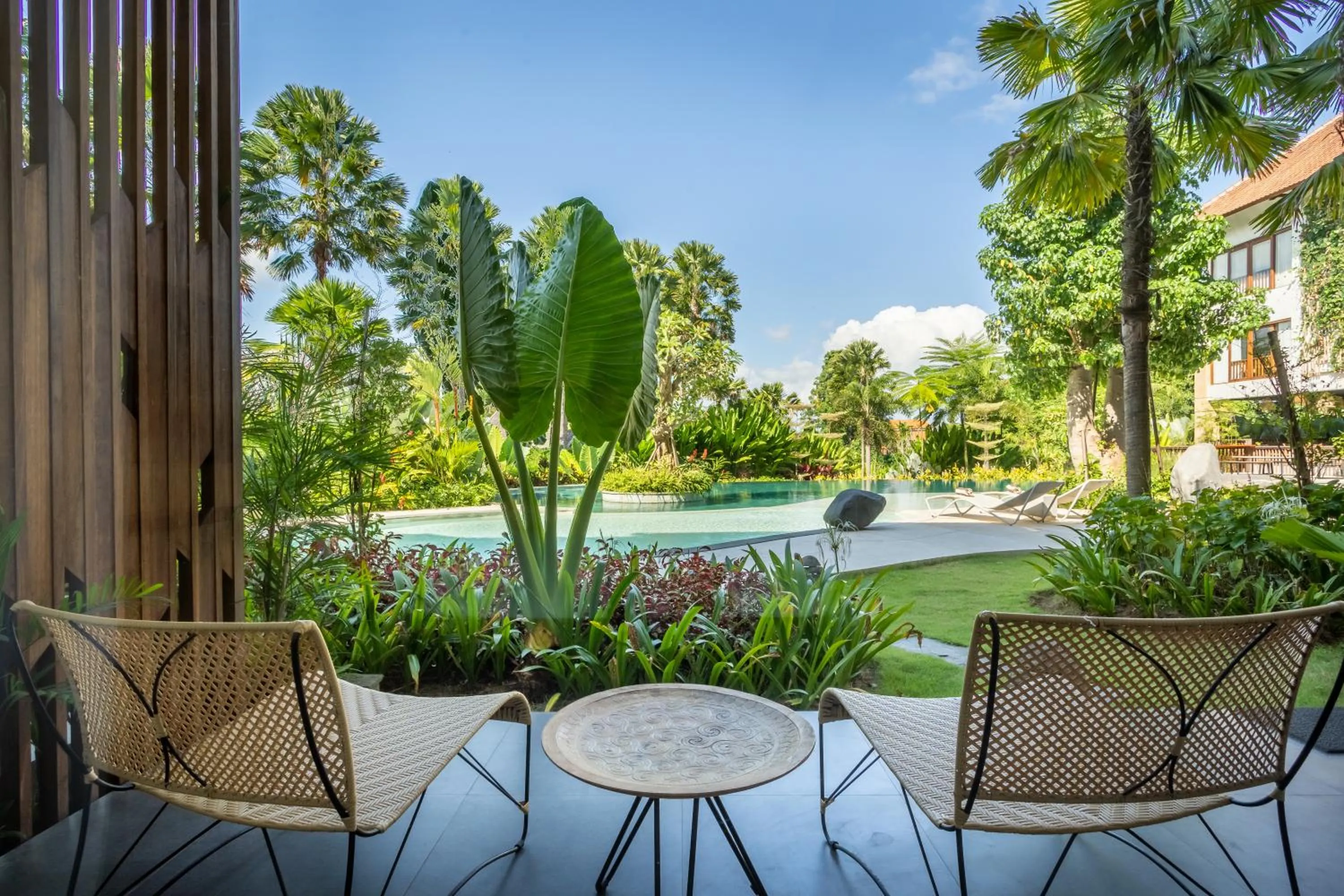 Pool view in Sanctoo Suites & Villas
