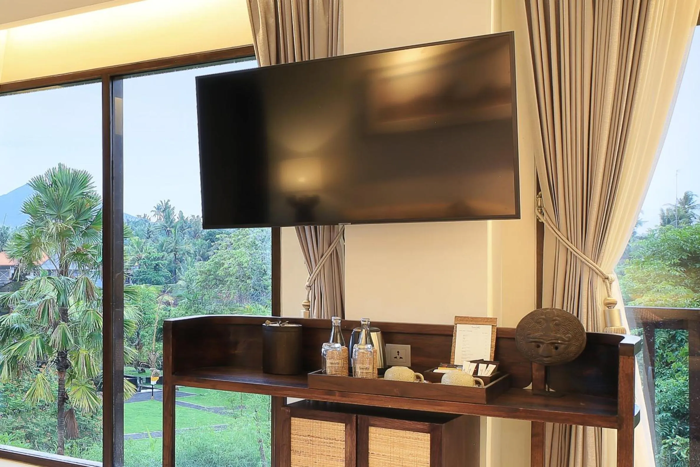 Coffee/tea facilities in Sanctoo Suites & Villas