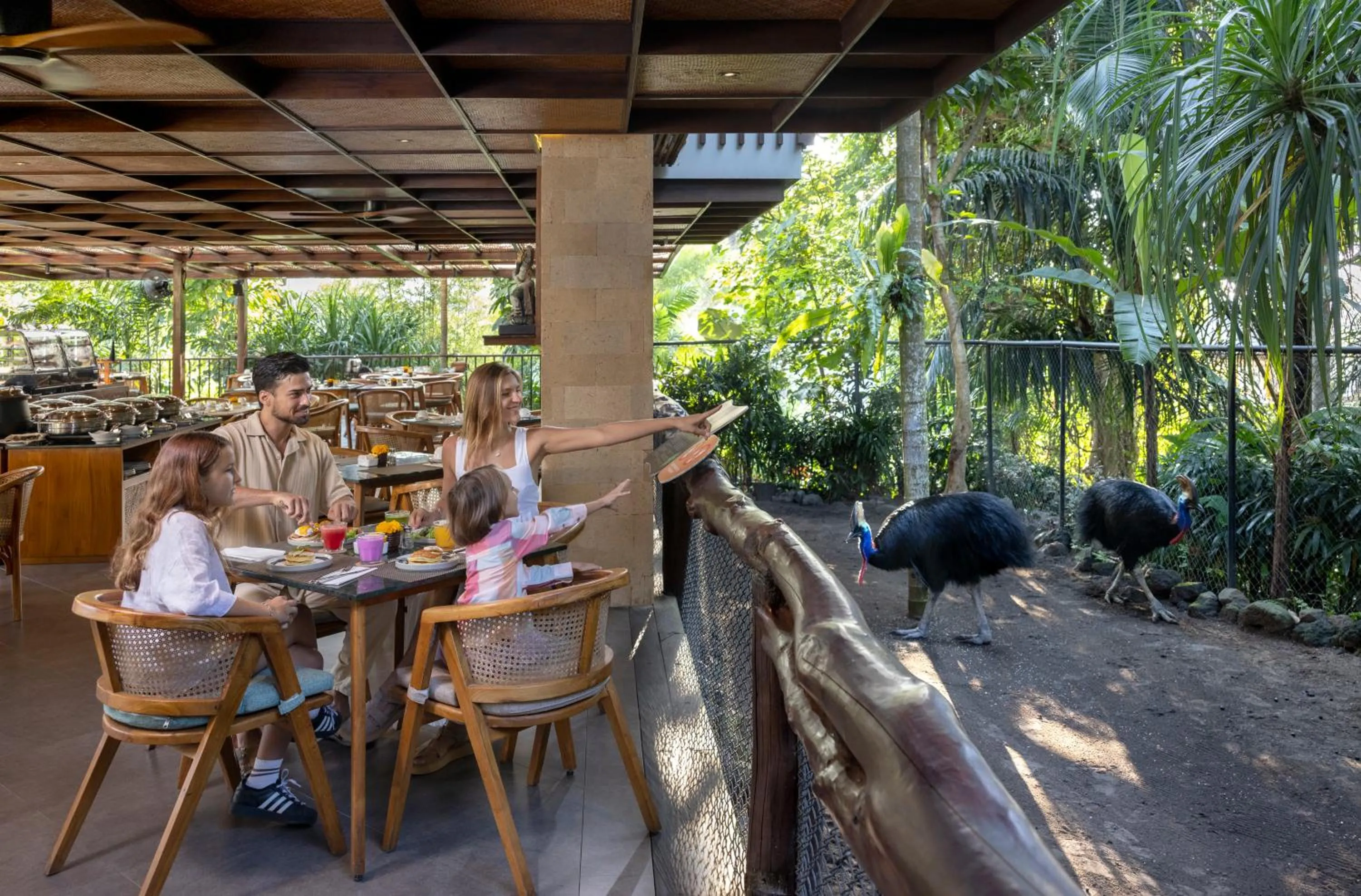 Breakfast in Sanctoo Suites & Villas