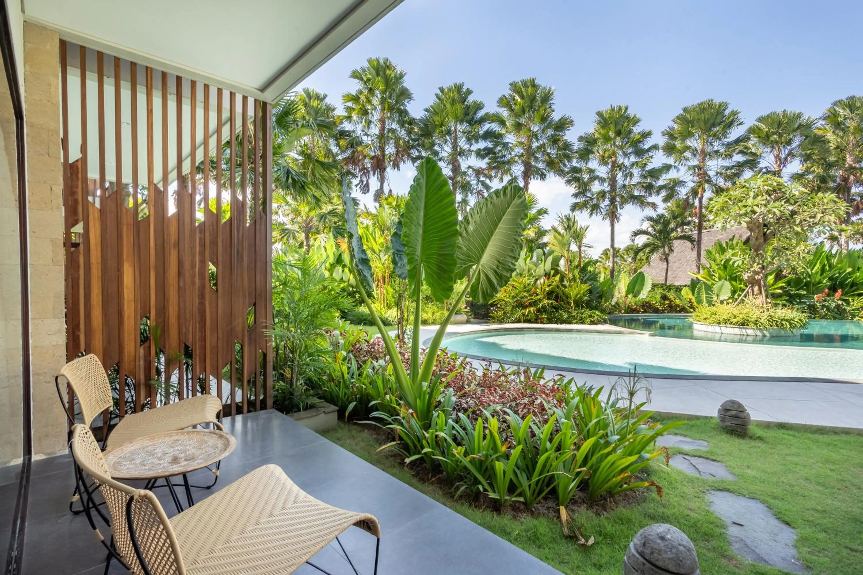 Pool view in Sanctoo Suites & Villas